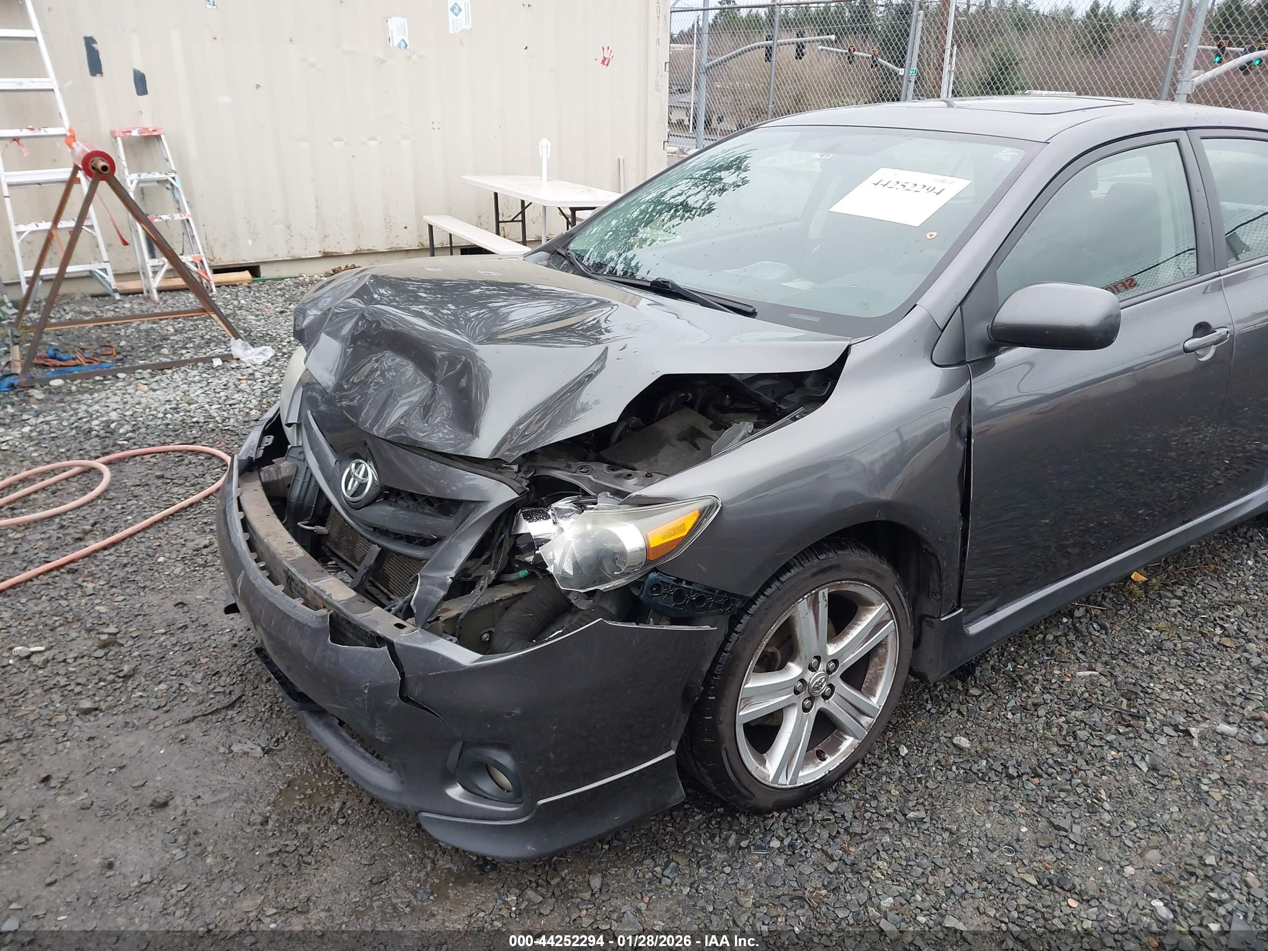 TOYOTA COROLLA image 6
