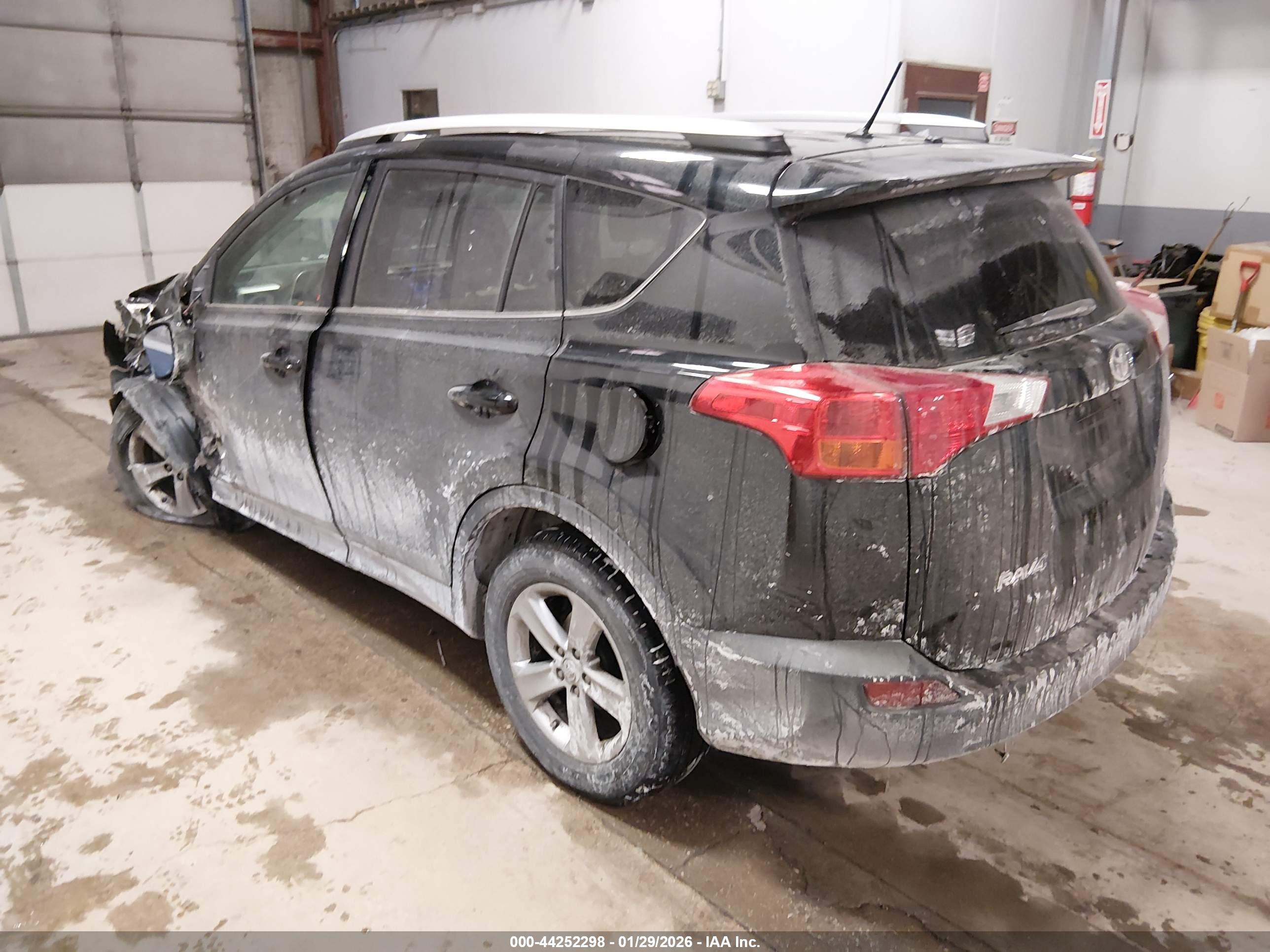 TOYOTA RAV4 image 3