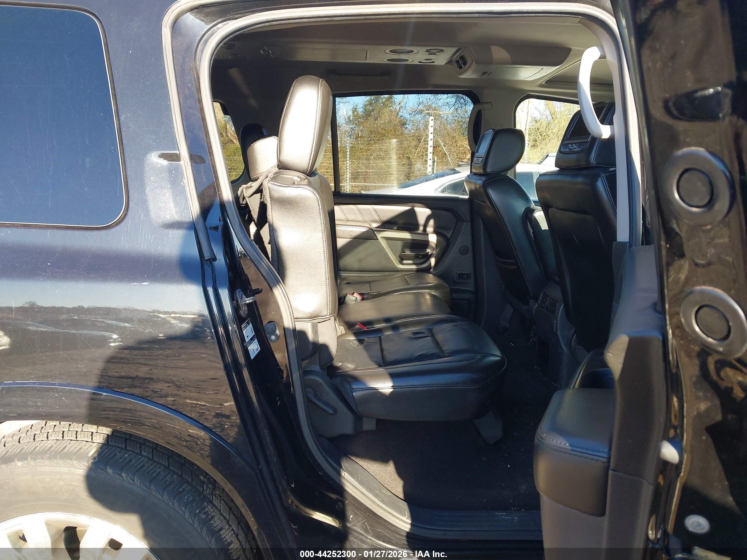 NISSAN ARMADA image 8