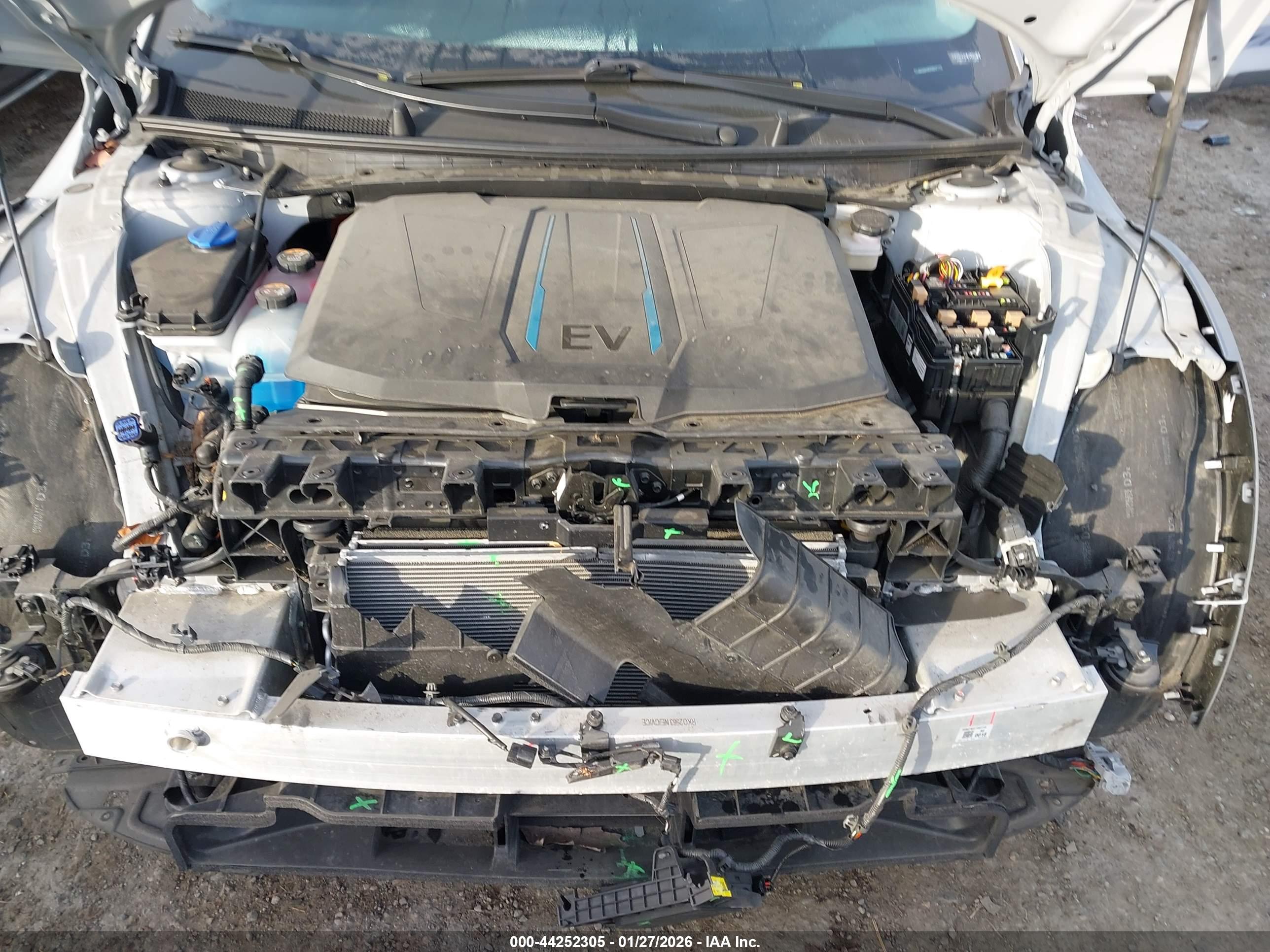 HYUNDAI IONIQ image 10