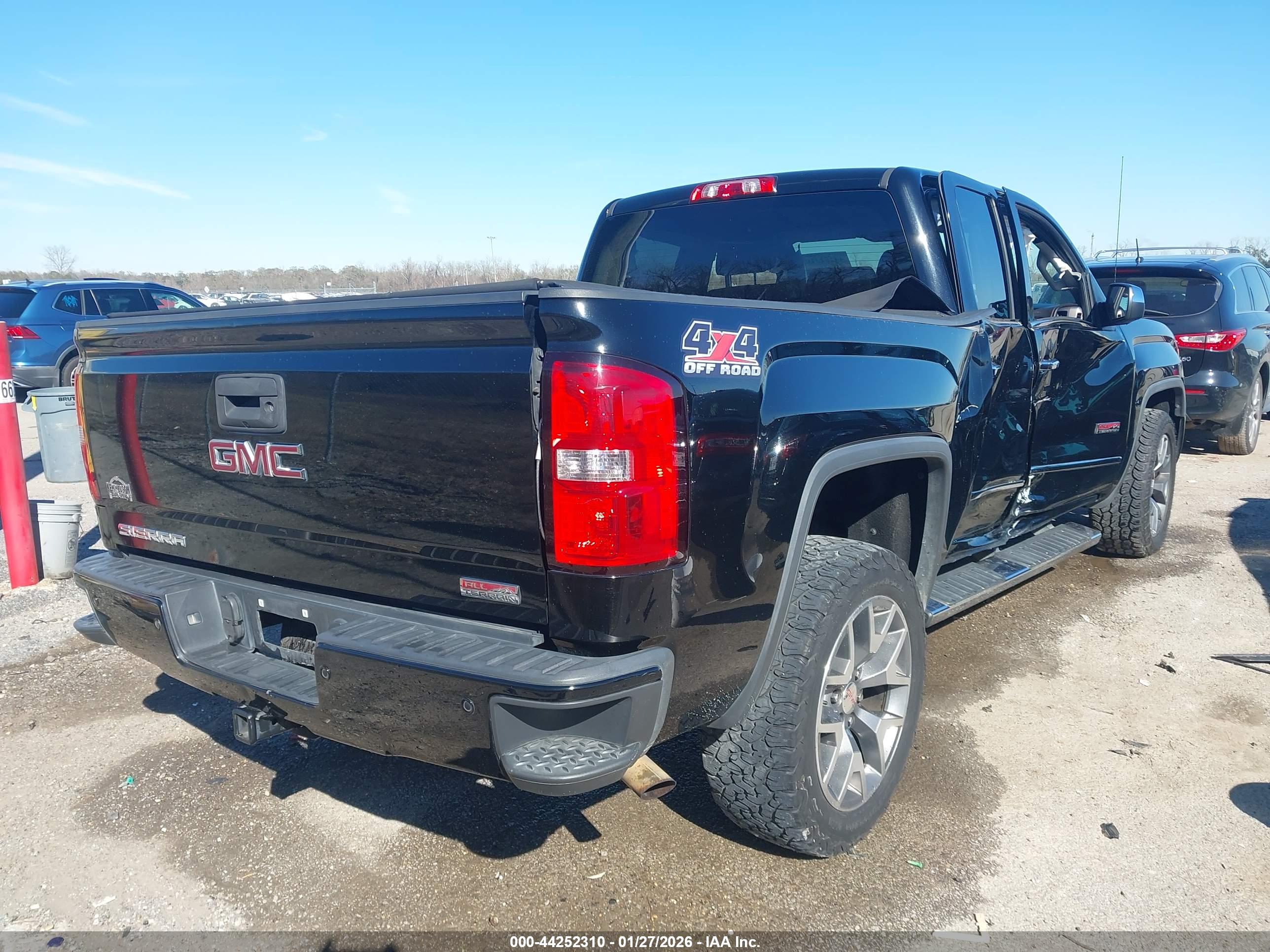 GMC SIERRA image 4