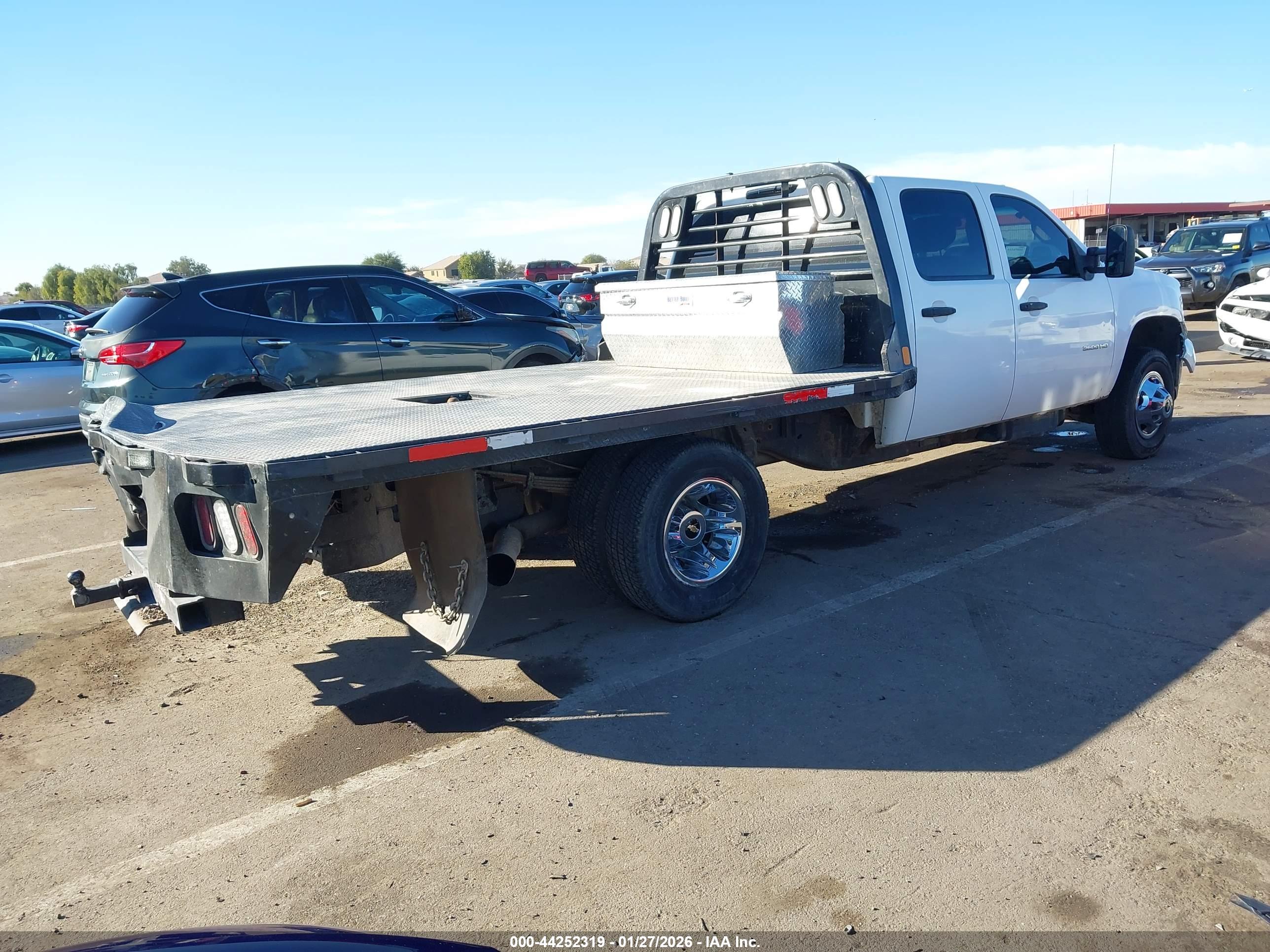 GMC SIERRA image 4