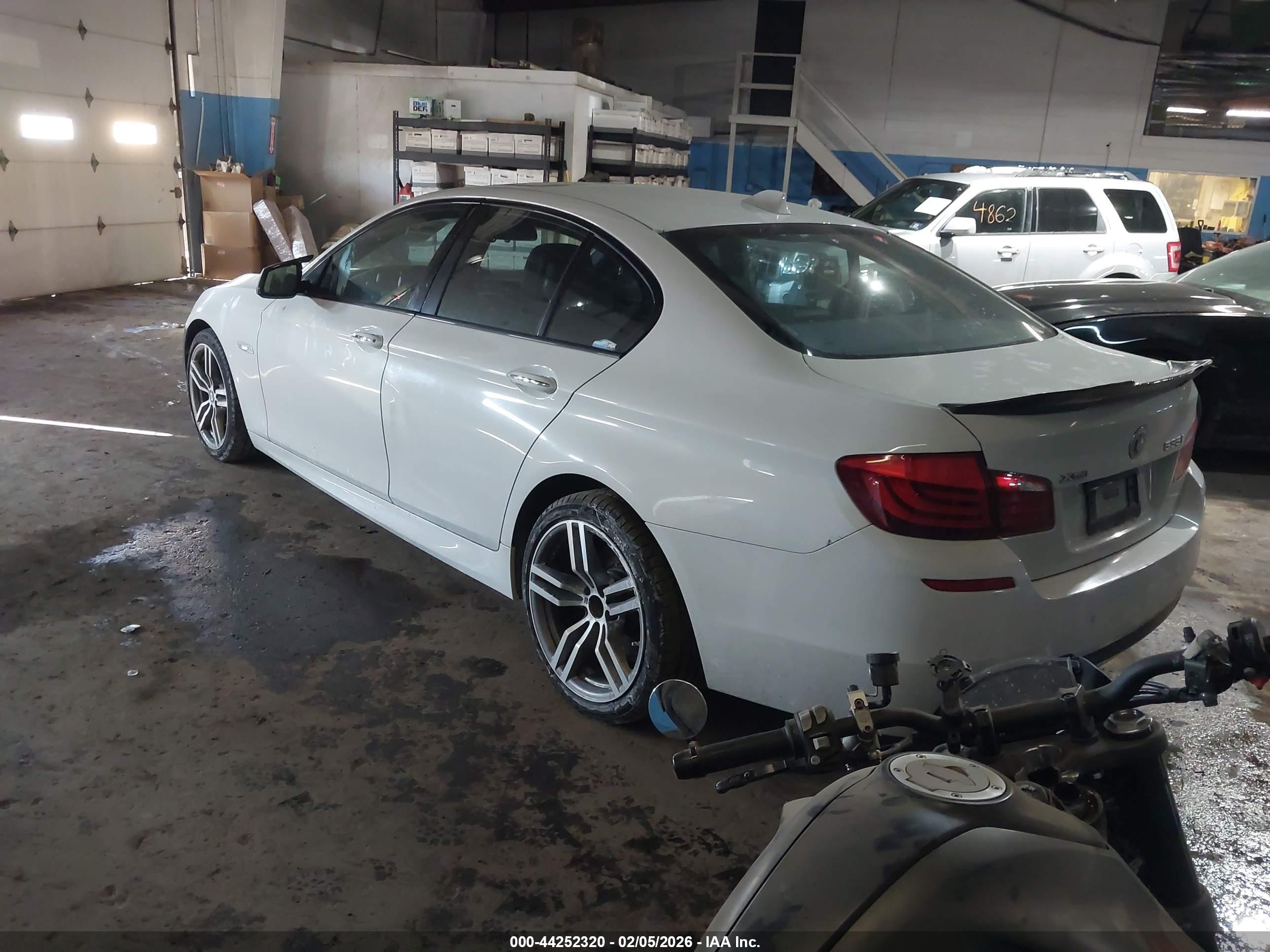 BMW 535I image 3