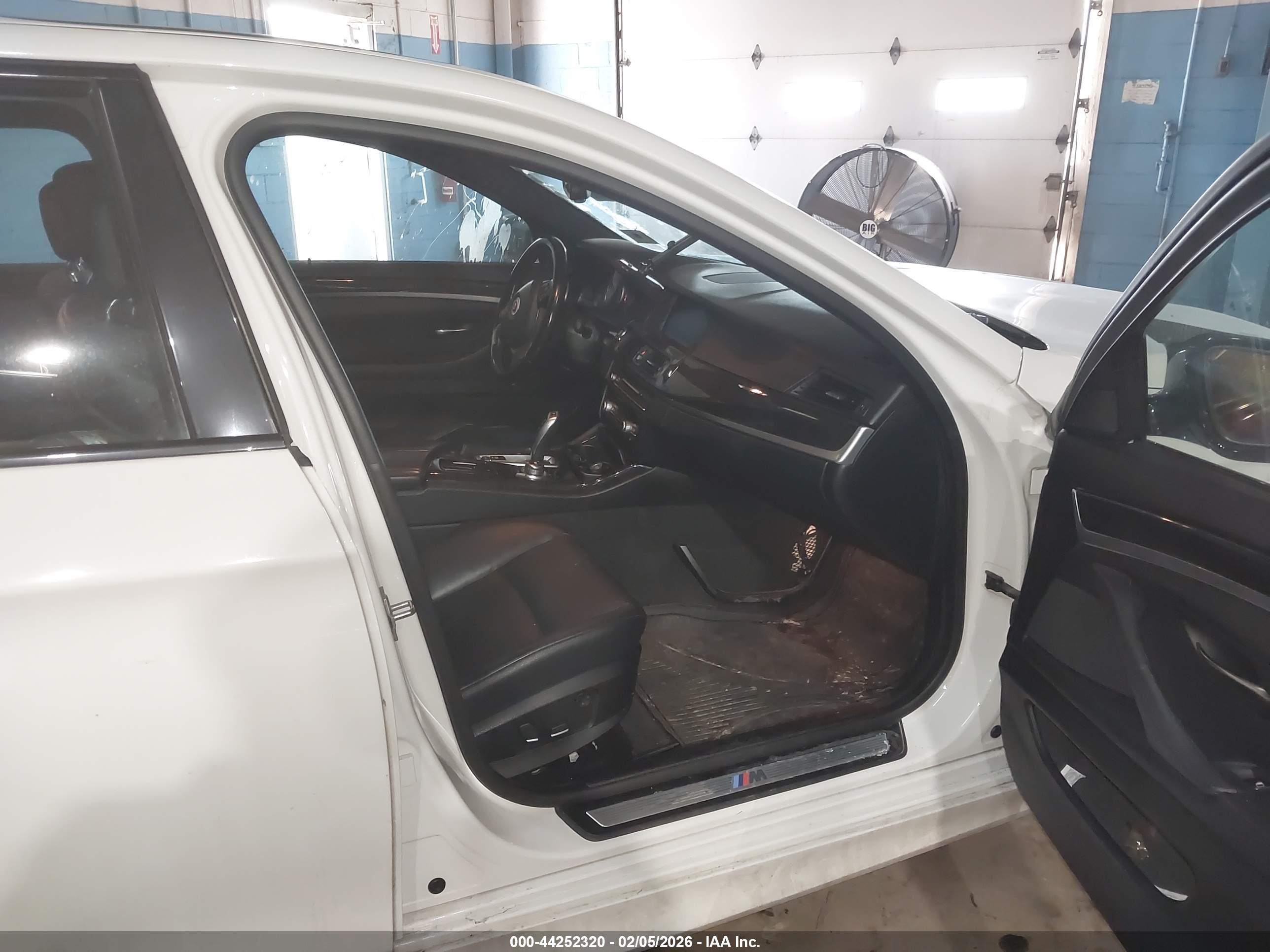 BMW 535I image 5