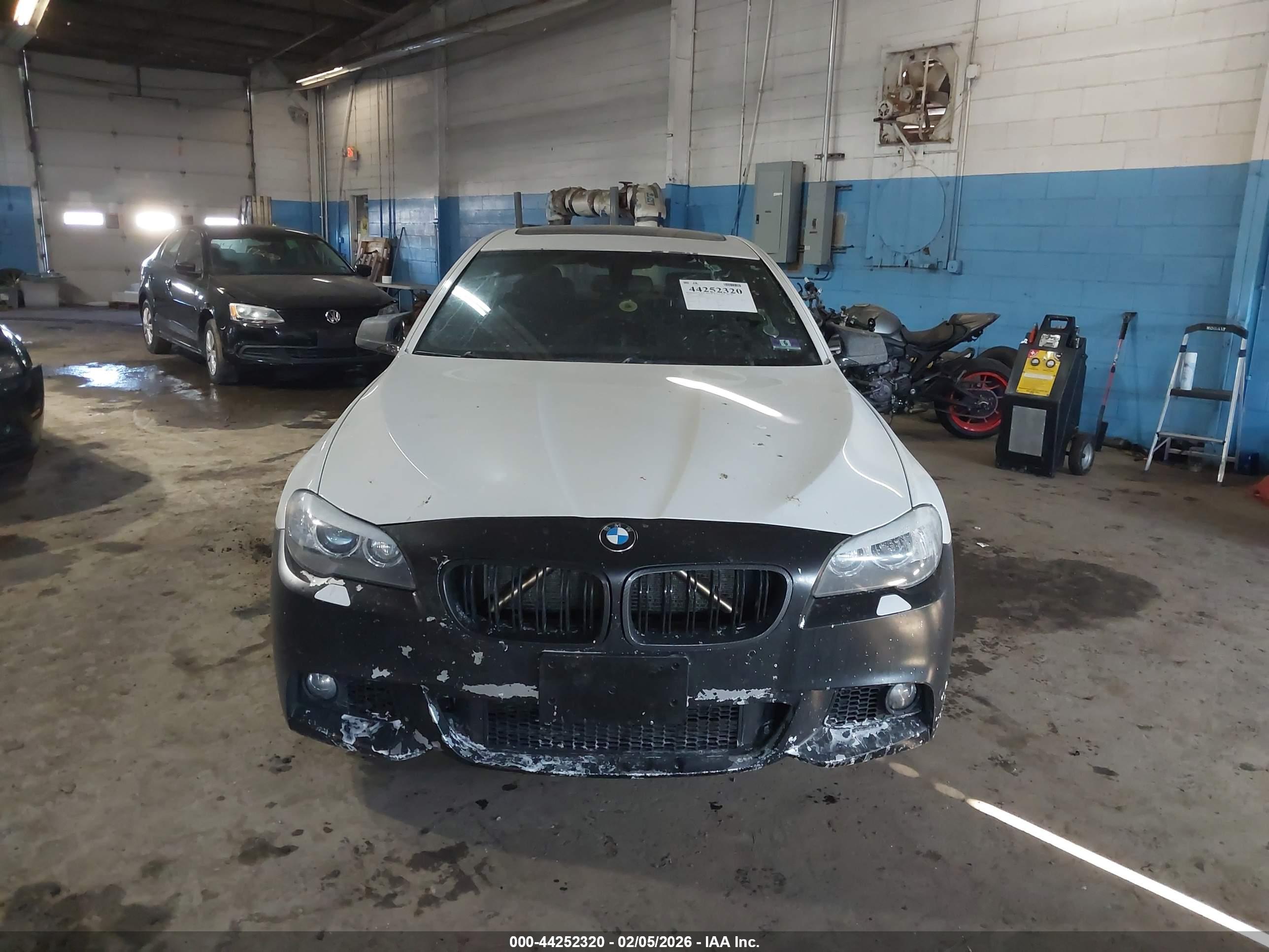BMW 535I image 6