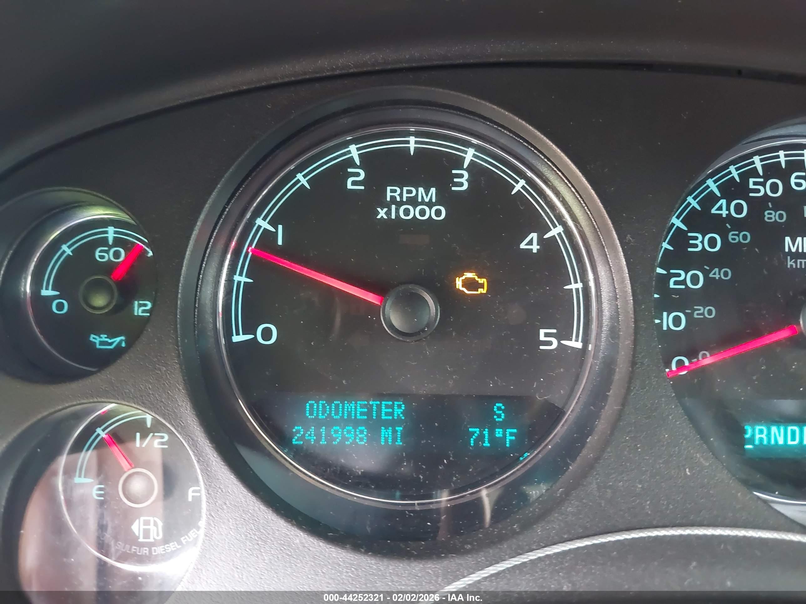 CHEVROLET SILVERADO image 7