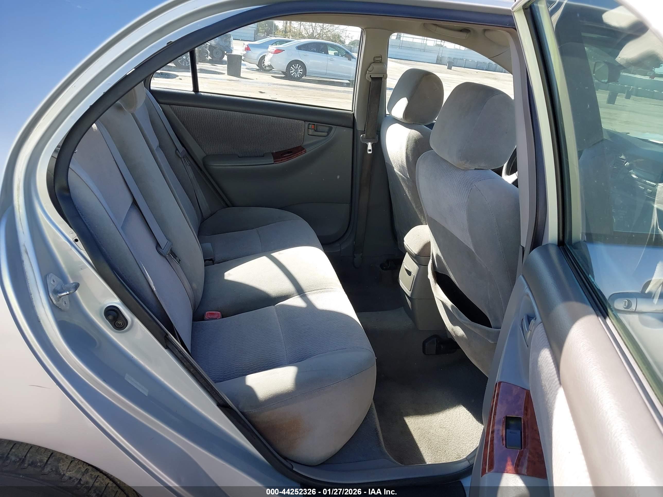 TOYOTA COROLLA image 8