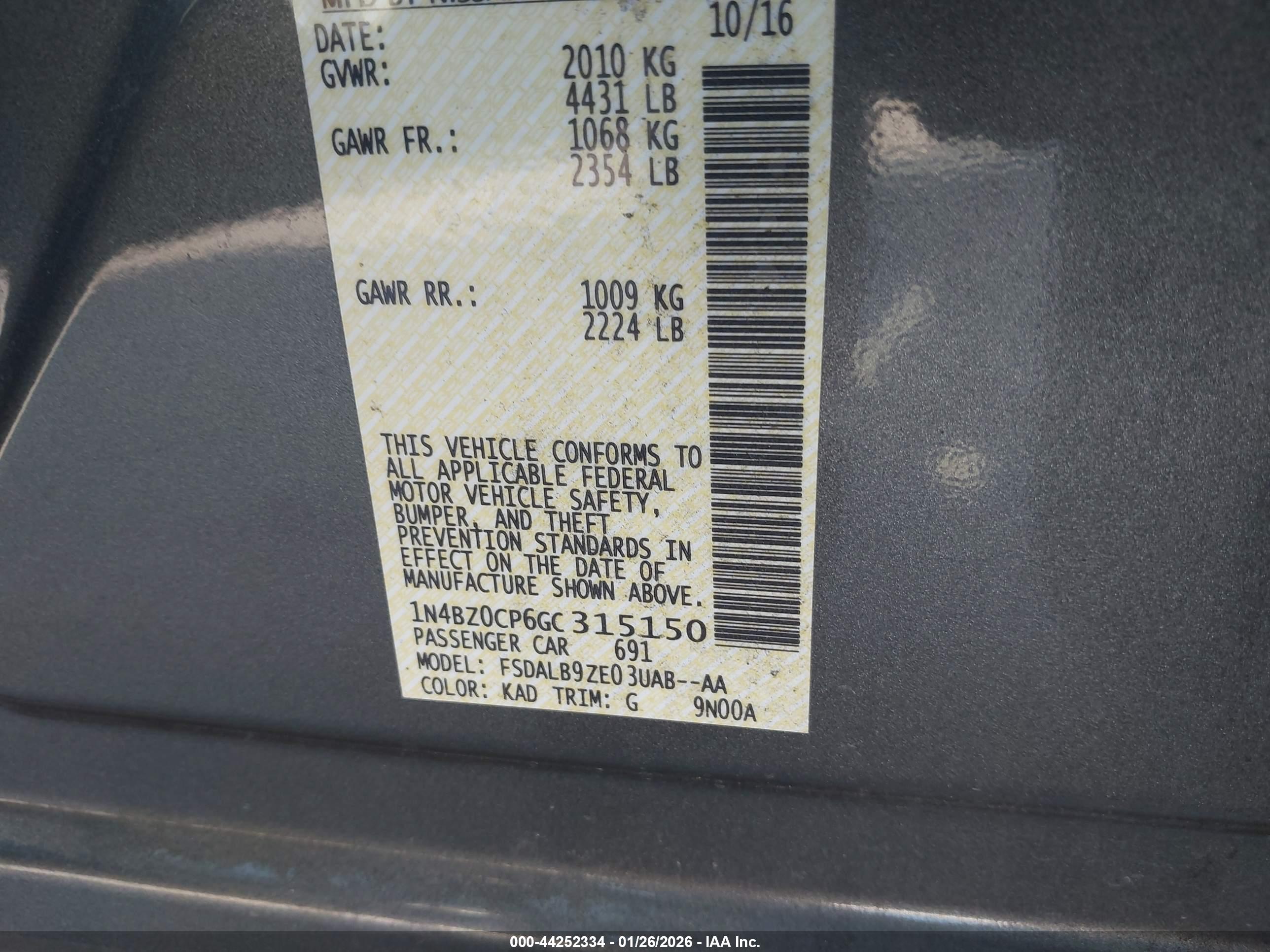 NISSAN LEAF image 9