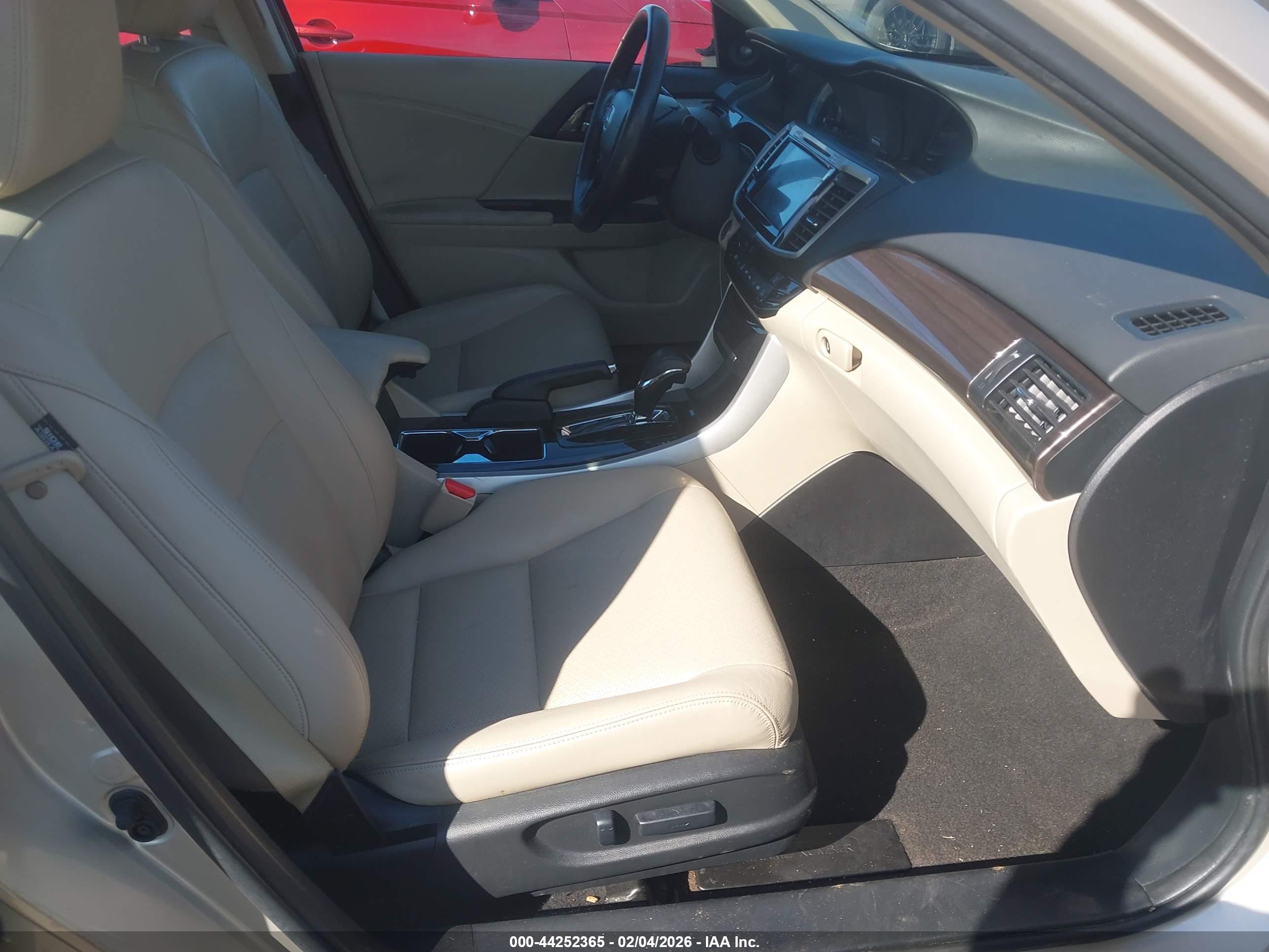 HONDA ACCORD image 5