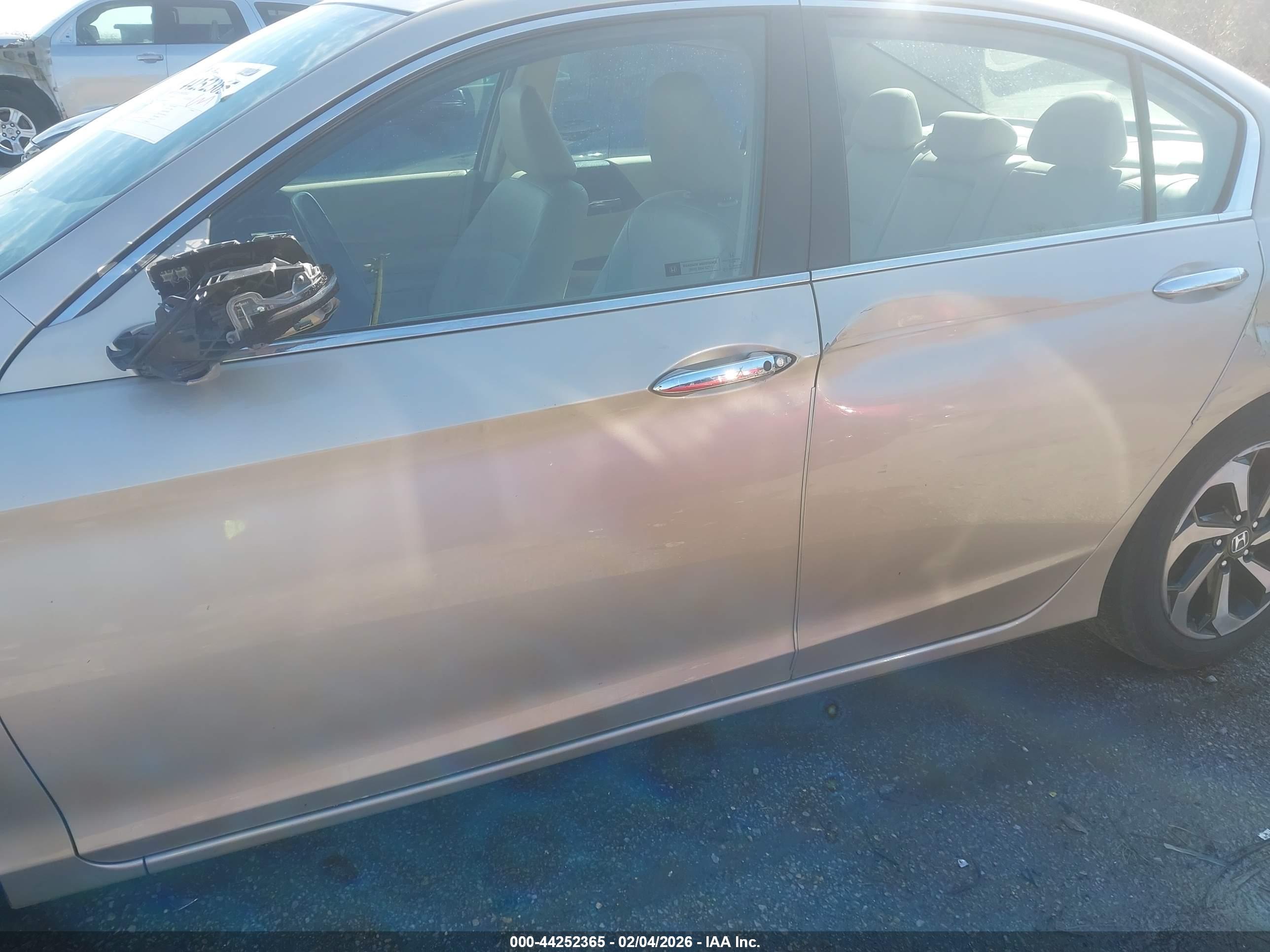 HONDA ACCORD image 6