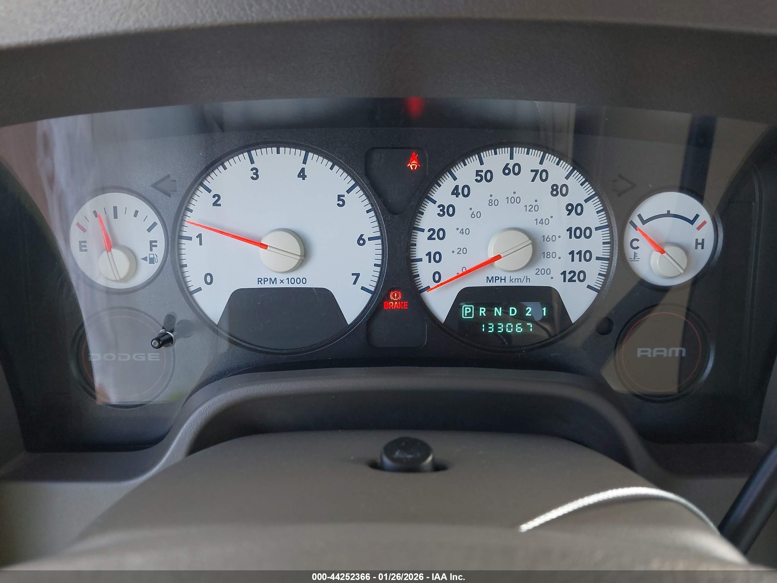 DODGE RAM image 7
