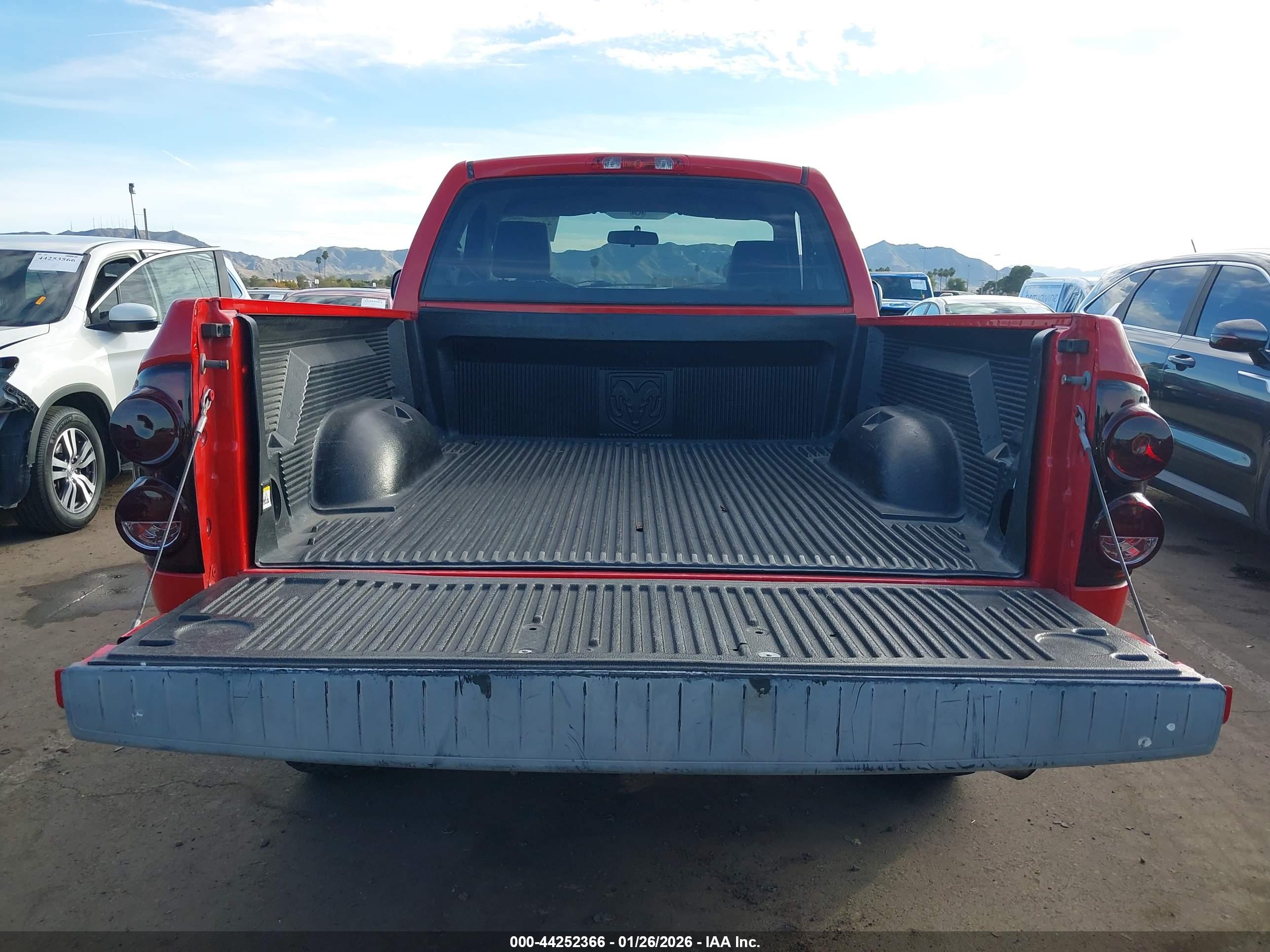 DODGE RAM image 8
