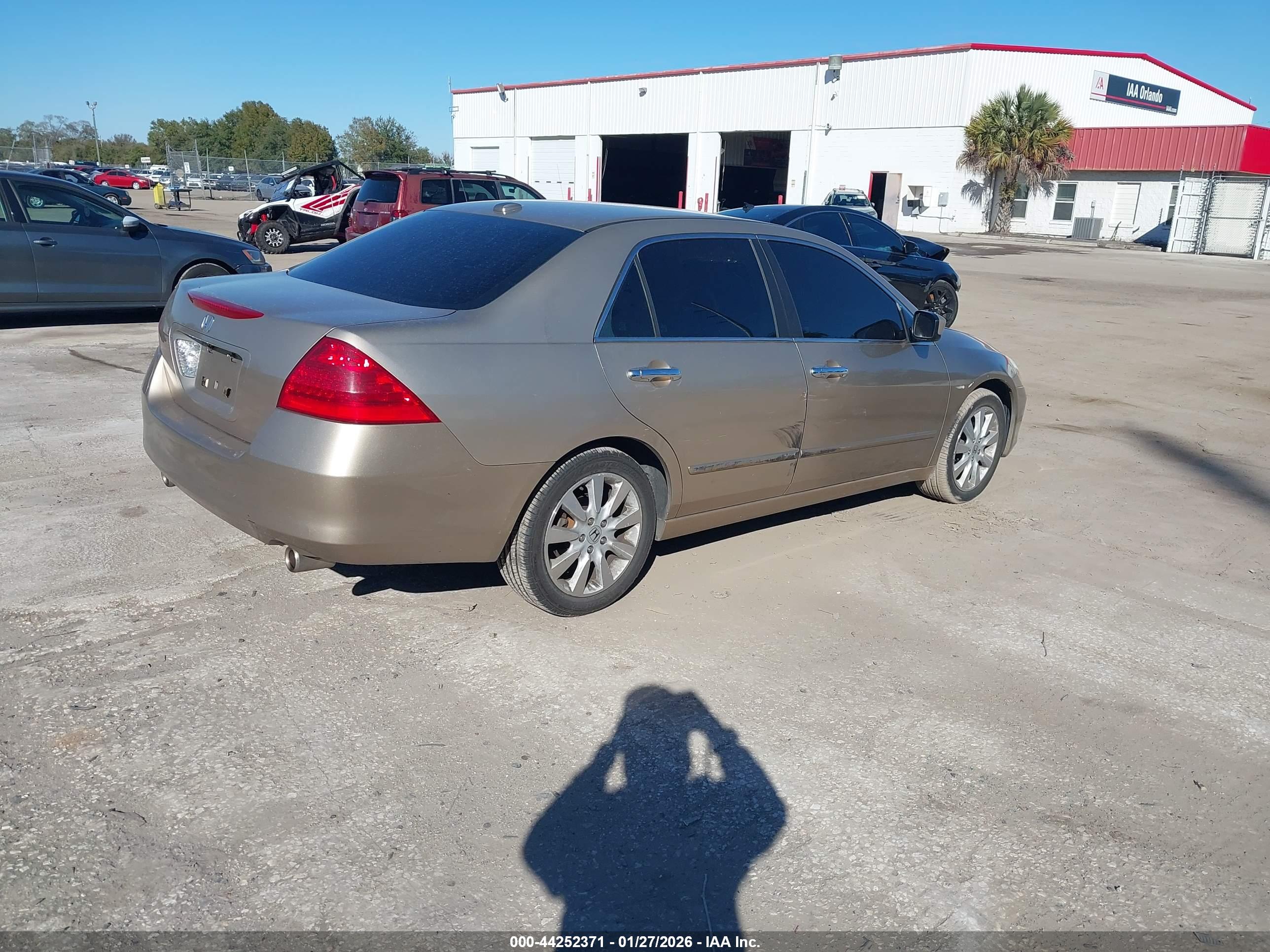 HONDA ACCORD image 4