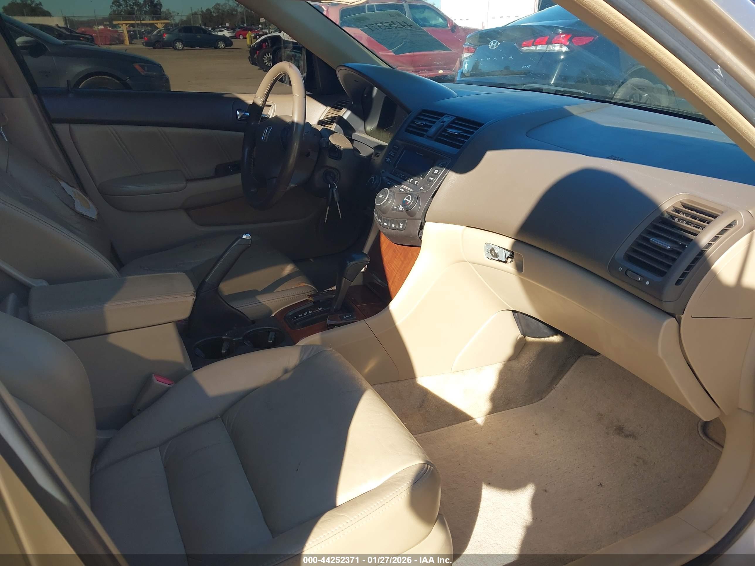 HONDA ACCORD image 5