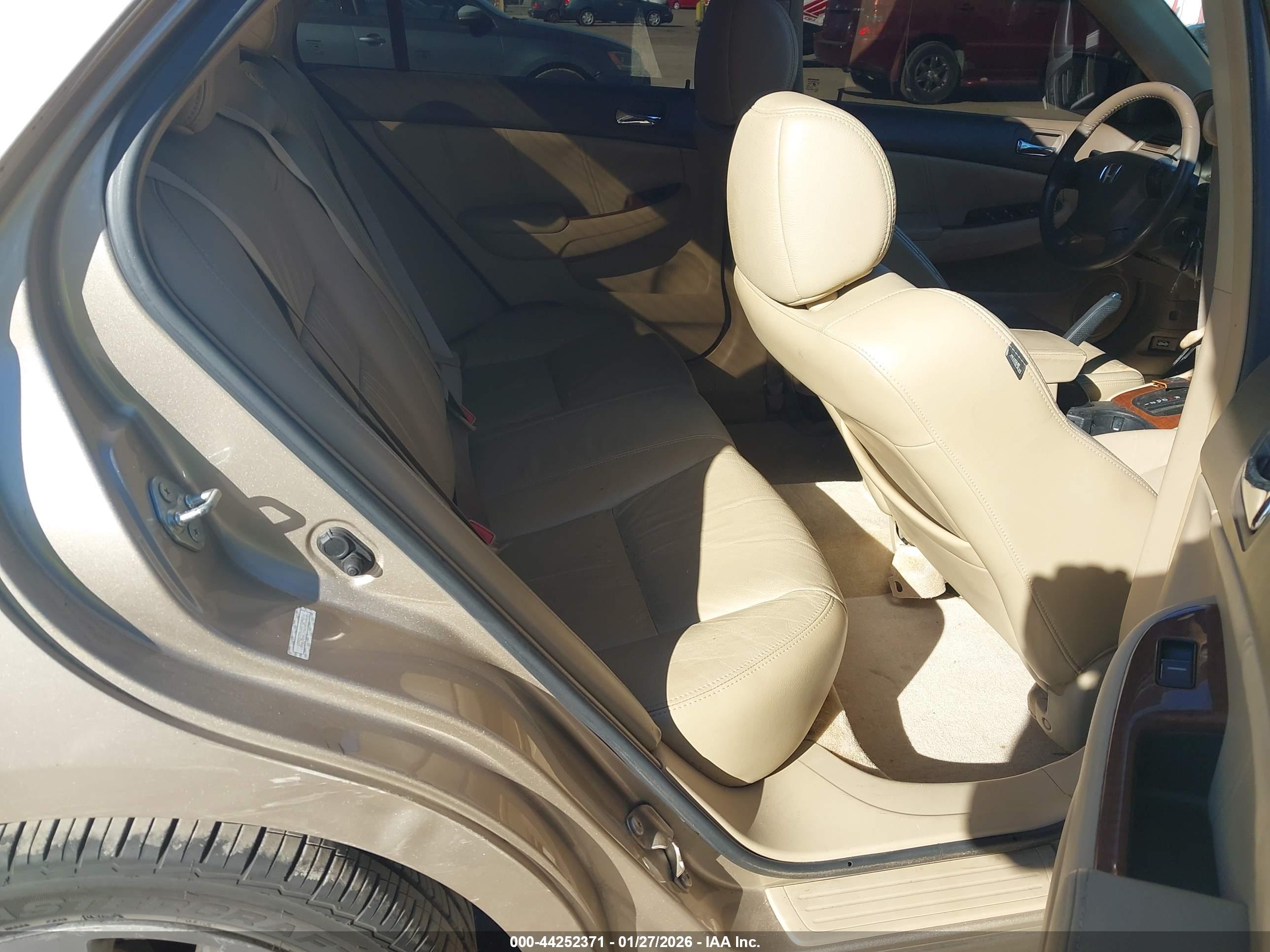 HONDA ACCORD image 8