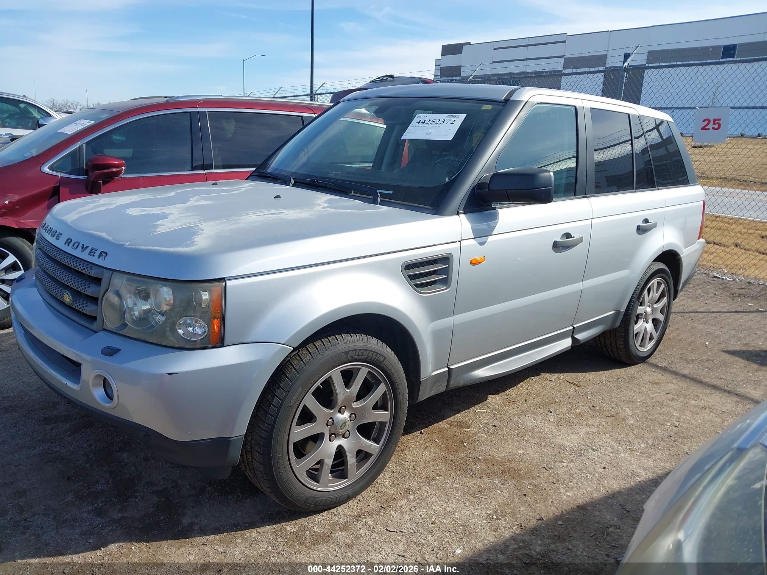 LAND ROVER image 2