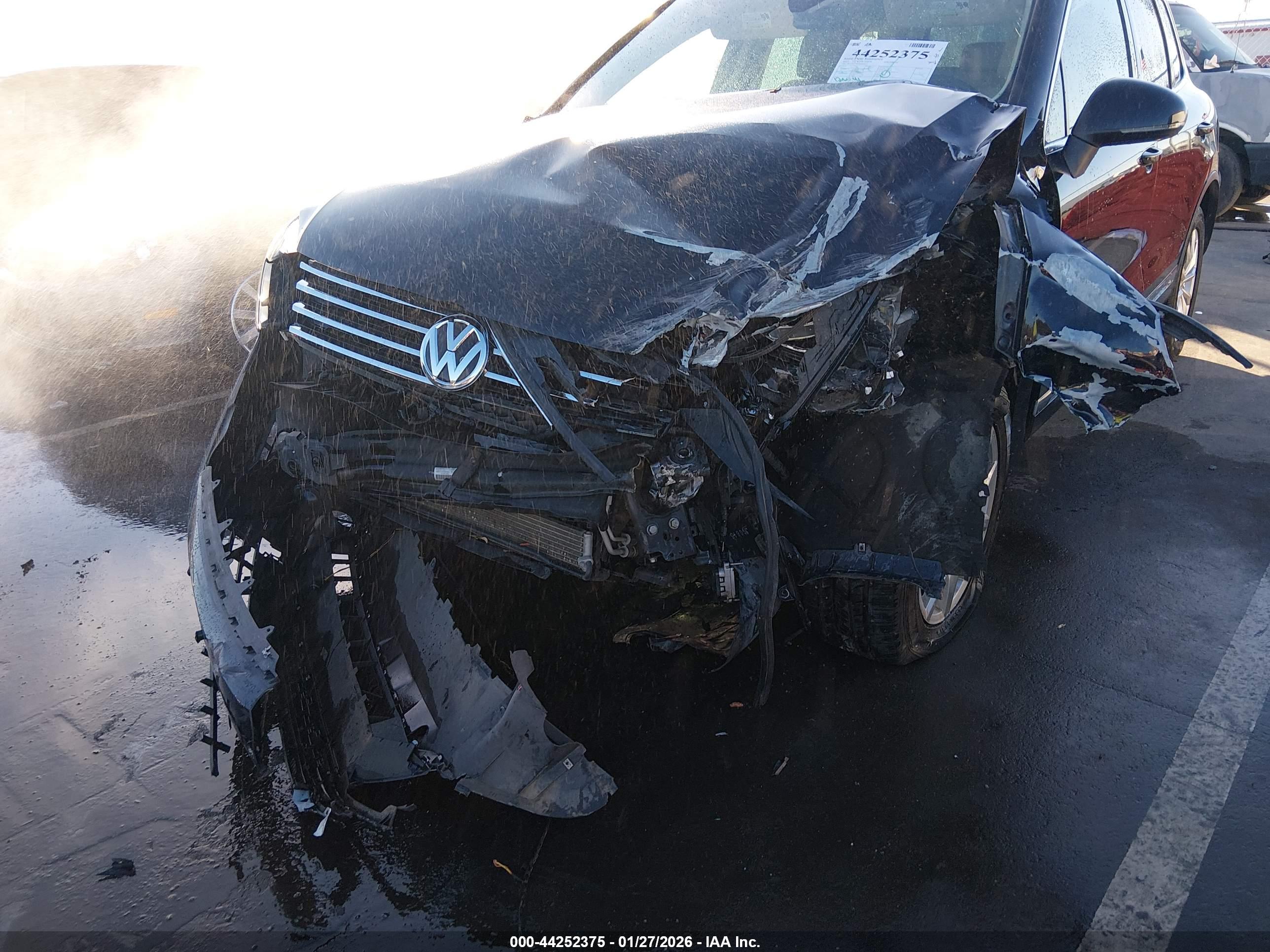 VOLKSWAGEN TOUAREG image 6