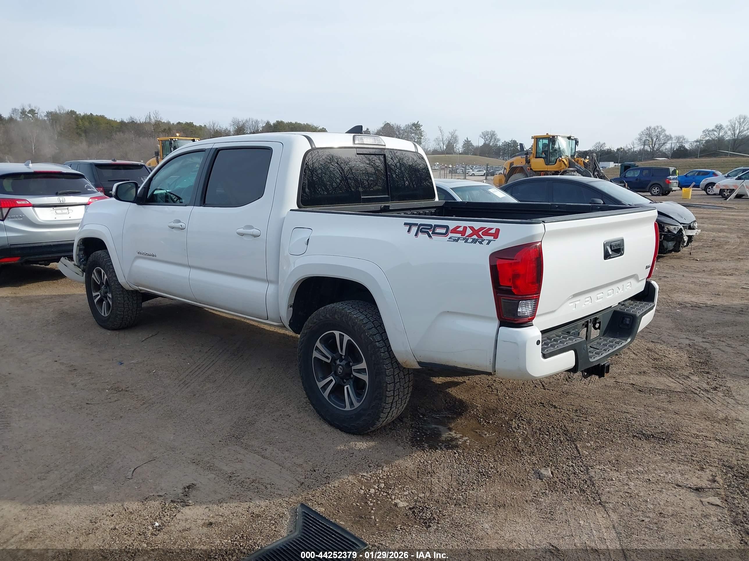 TOYOTA TACOMA image 3
