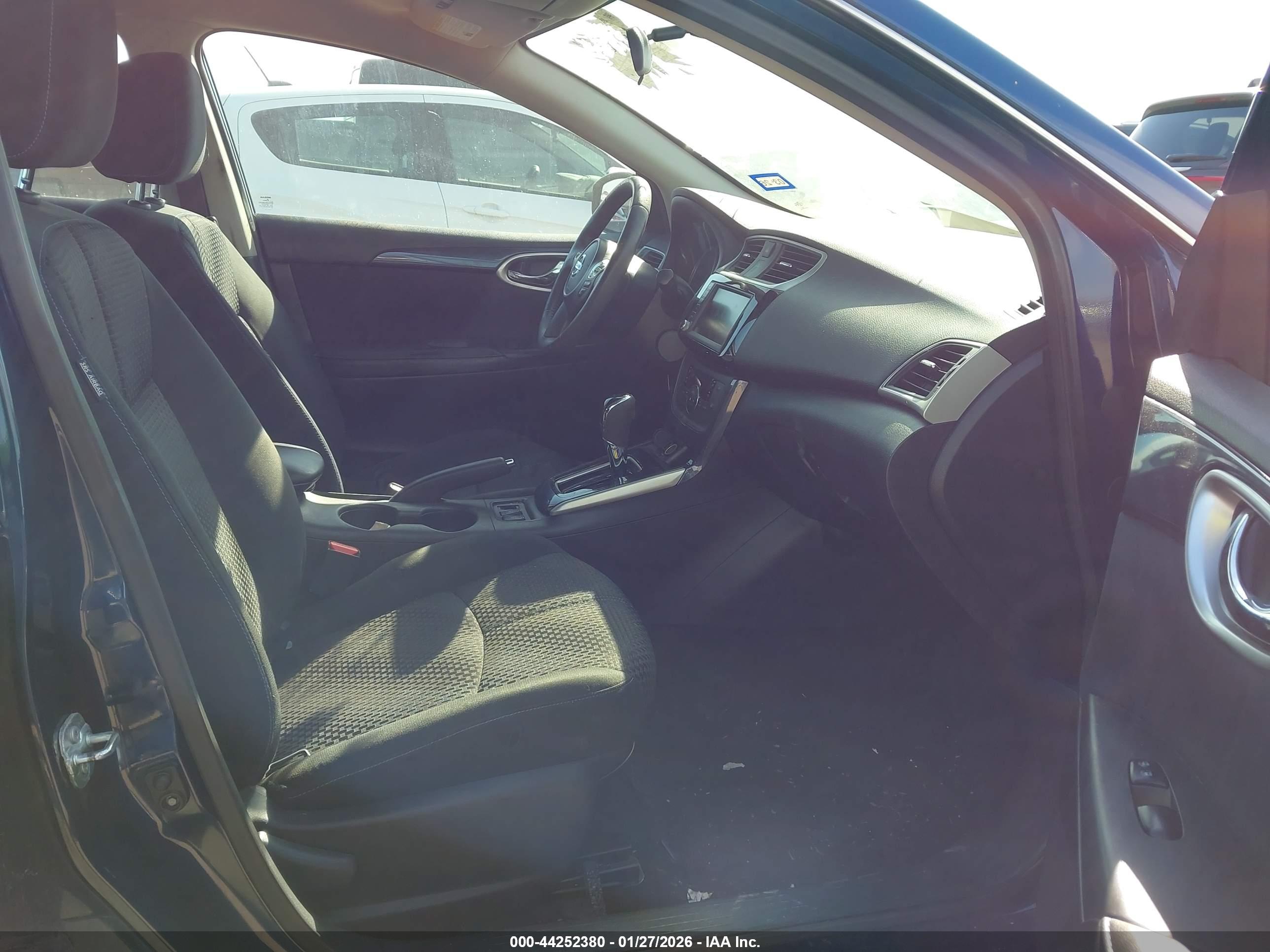 NISSAN SENTRA image 5