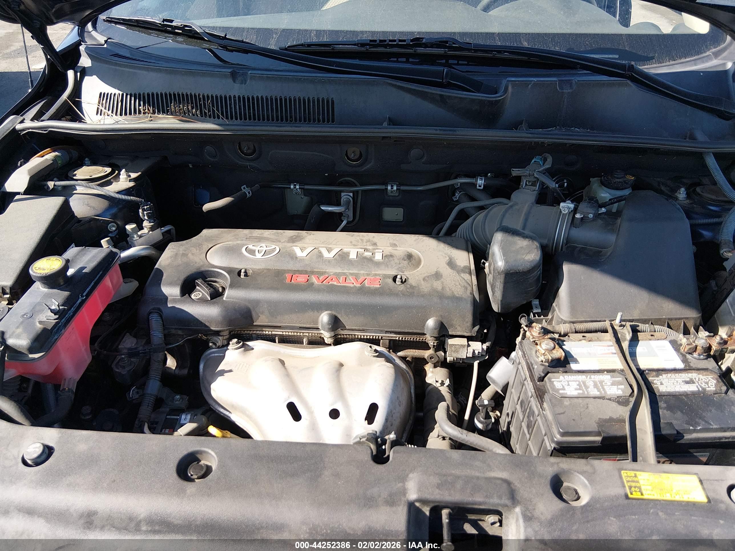 TOYOTA RAV4 image 10