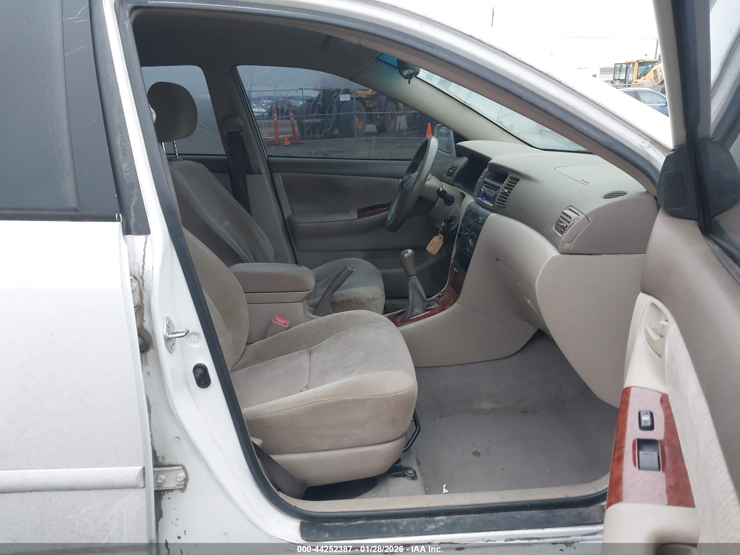 TOYOTA COROLLA image 5