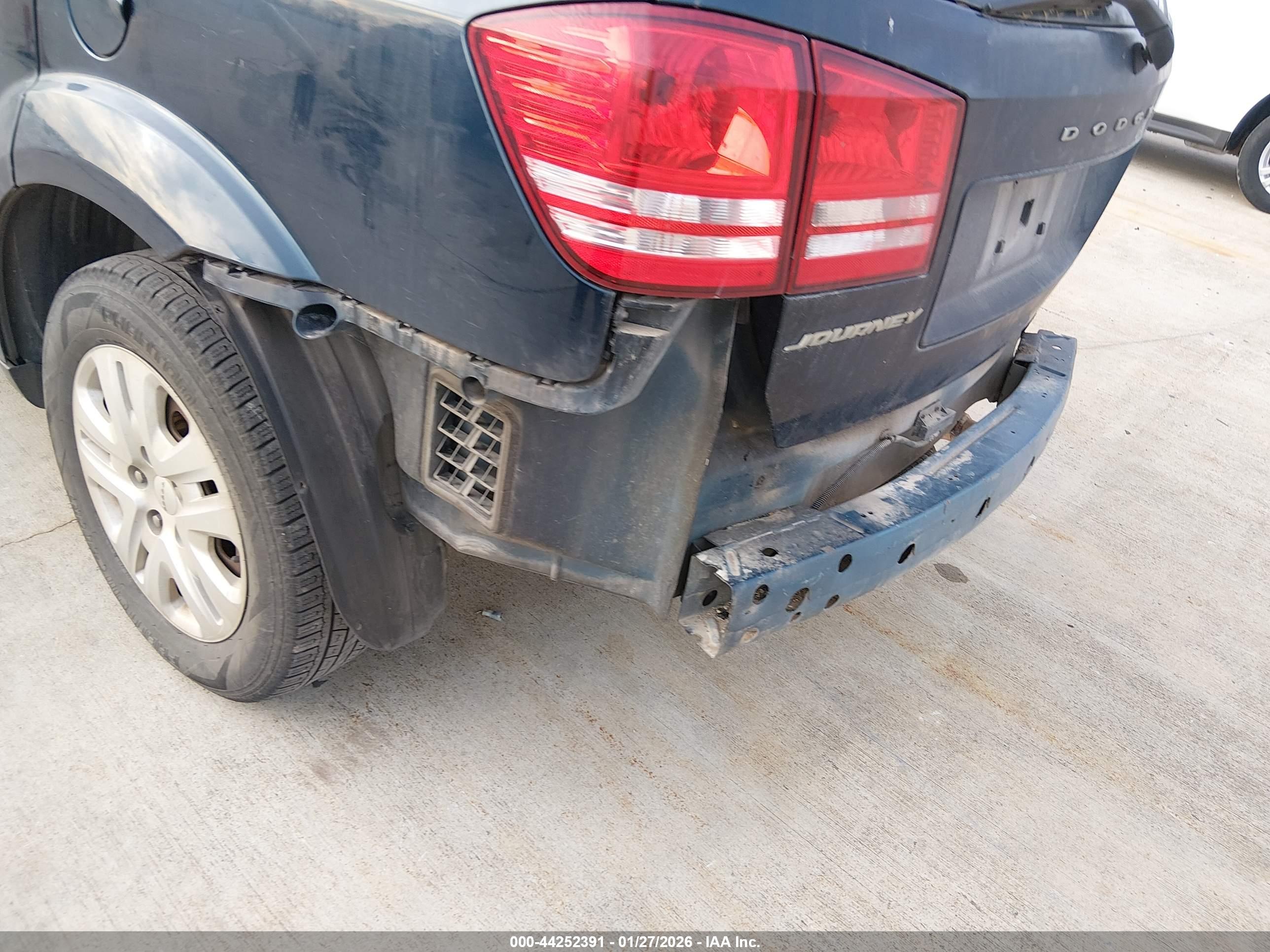 DODGE JOURNEY image 6