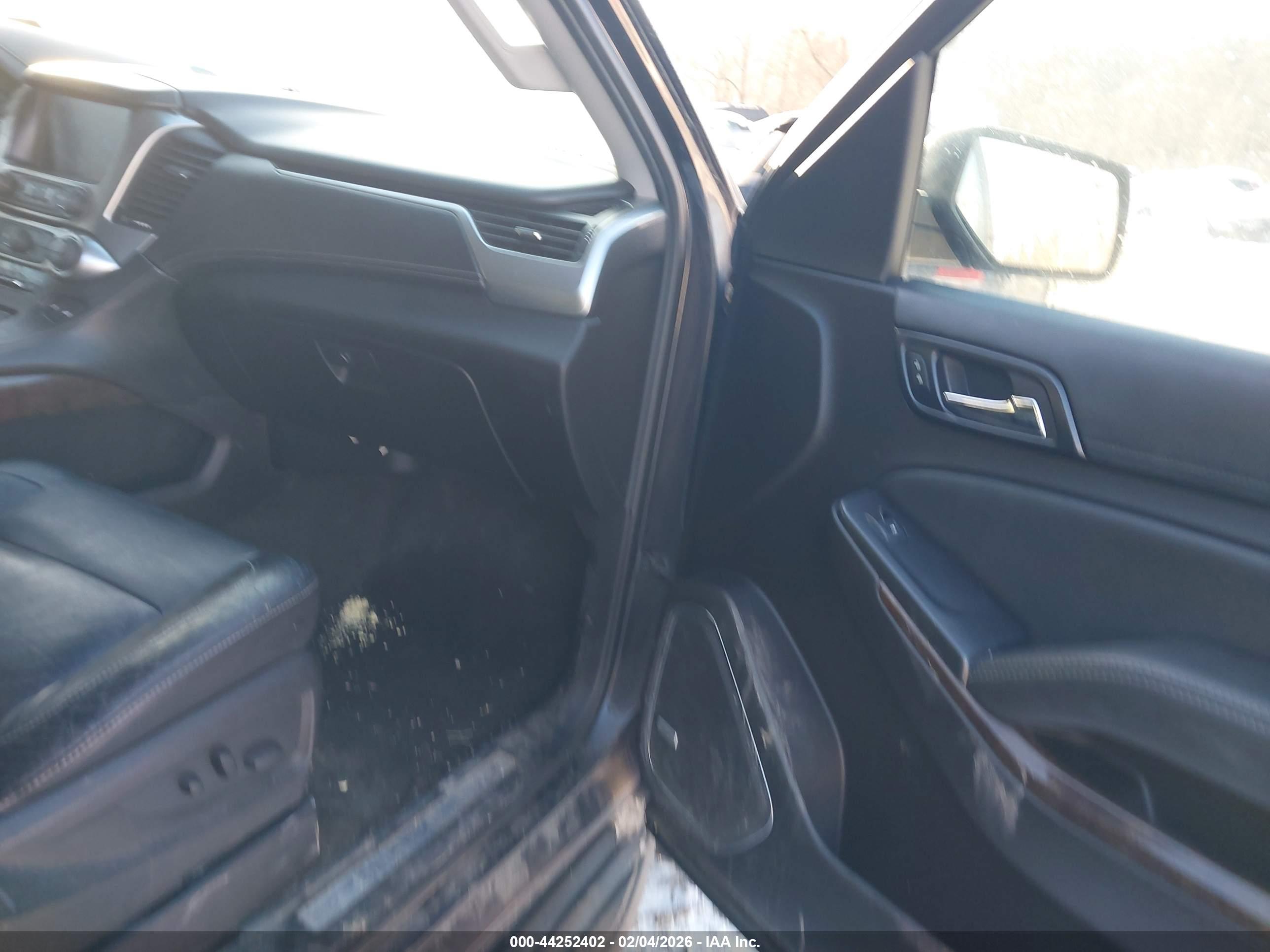 CHEVROLET TAHOE image 5