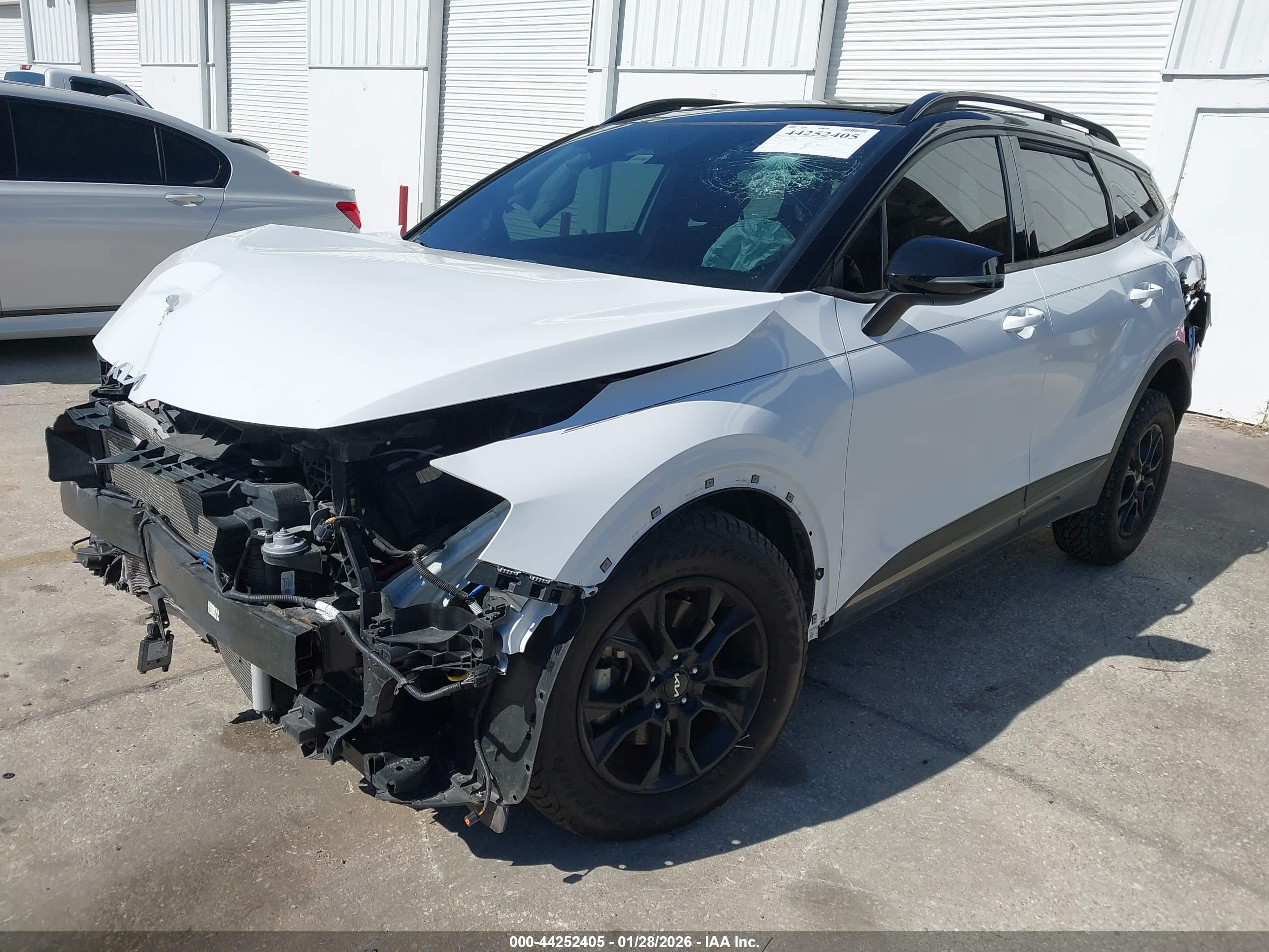 KIA SPORTAGE image 2