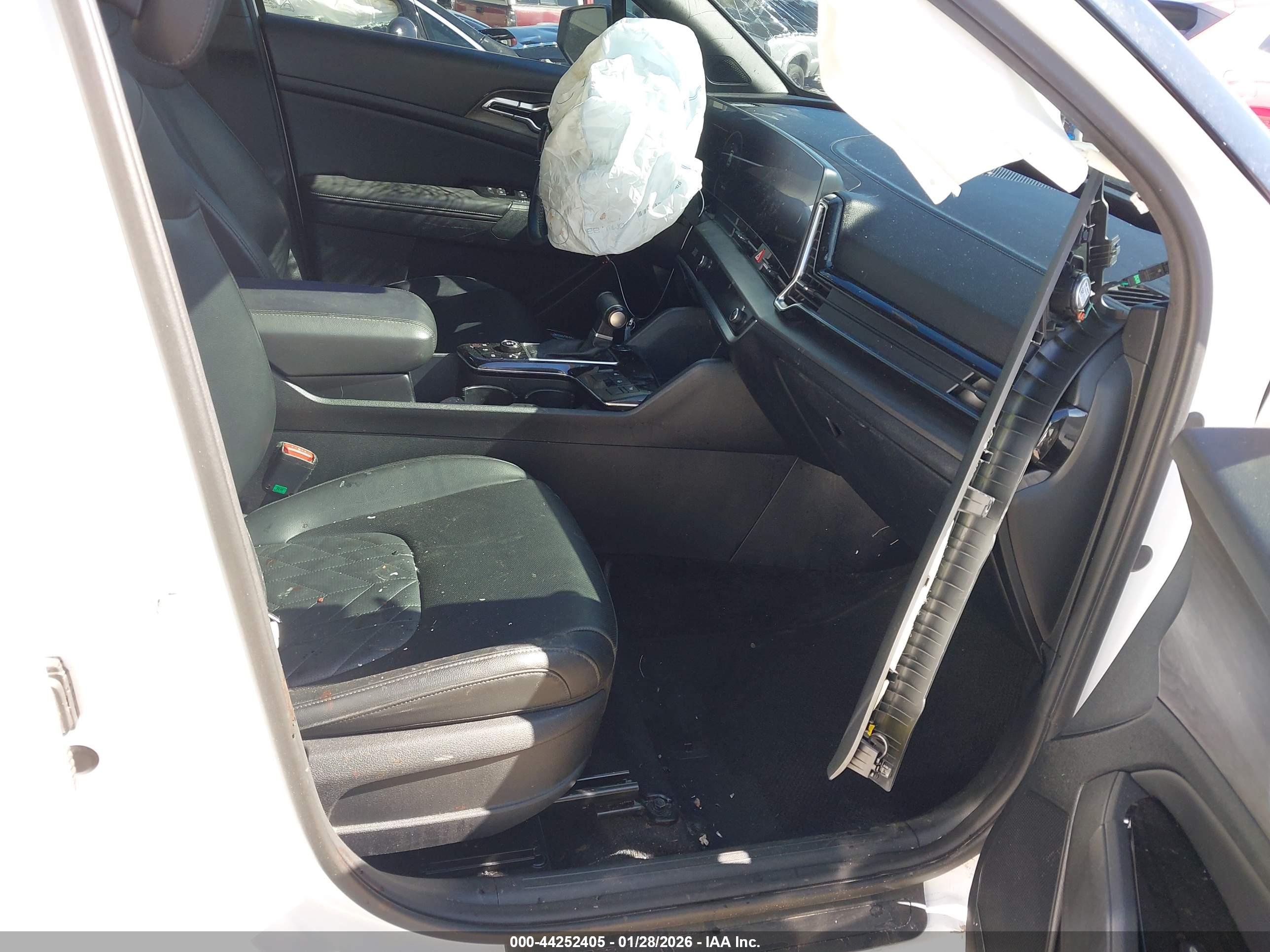 KIA SPORTAGE image 5