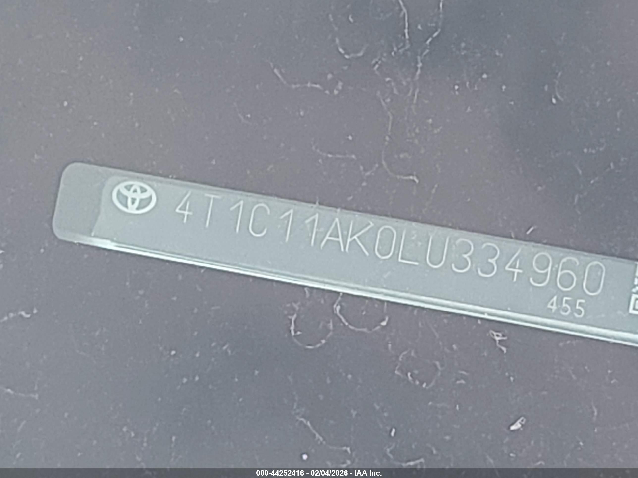 TOYOTA CAMRY image 9