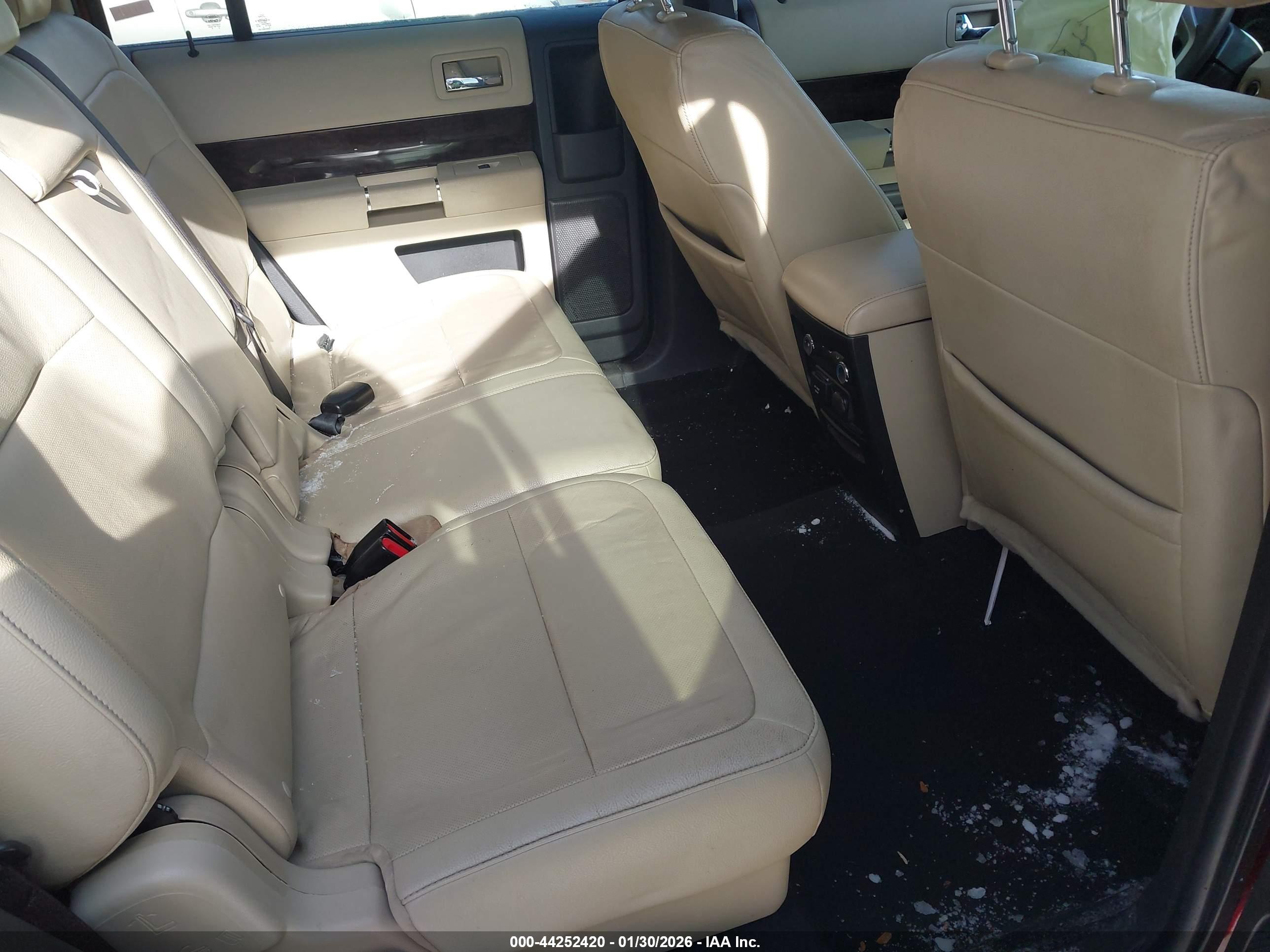 FORD FLEX image 8