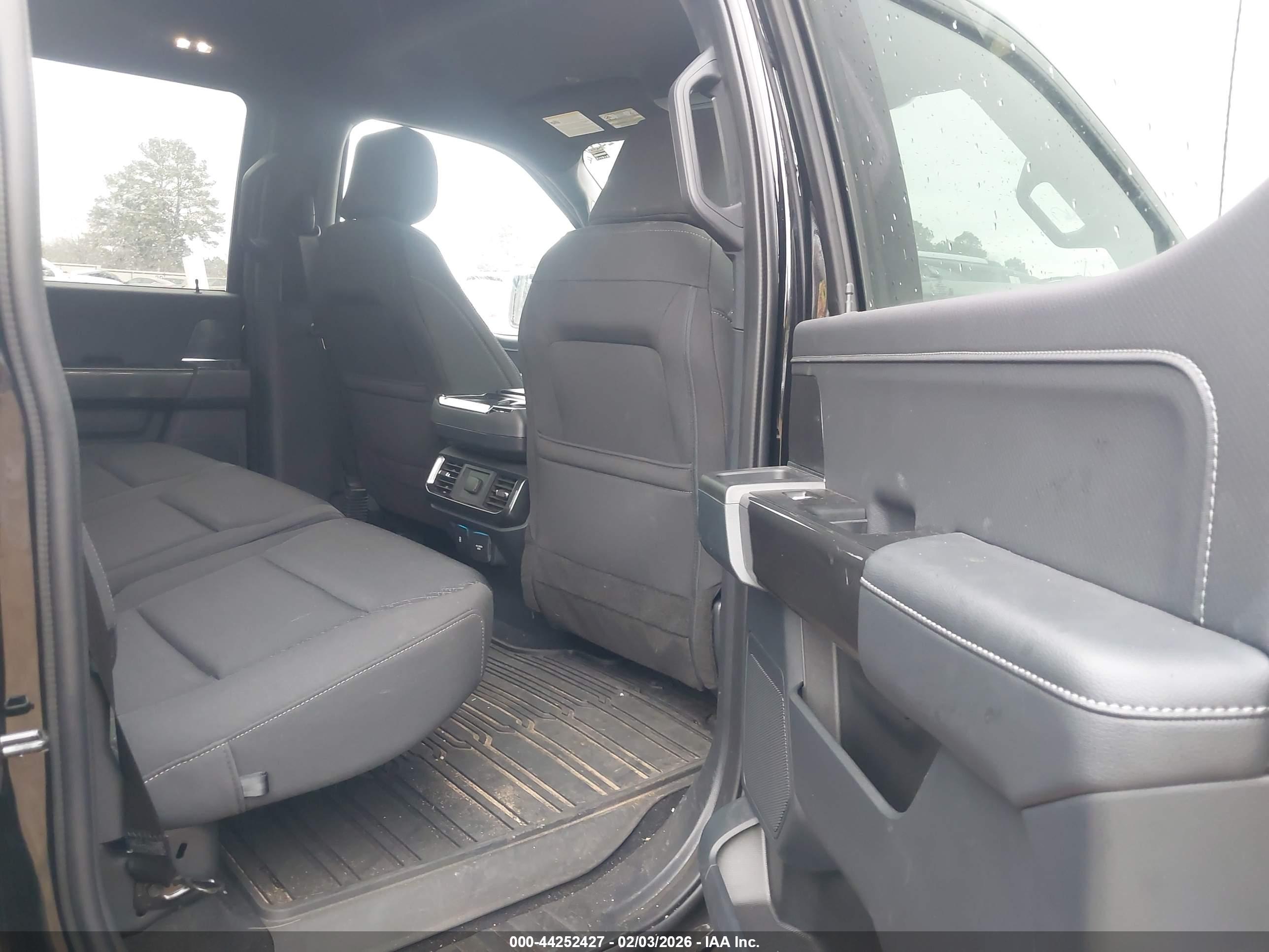 FORD F-150 image 8
