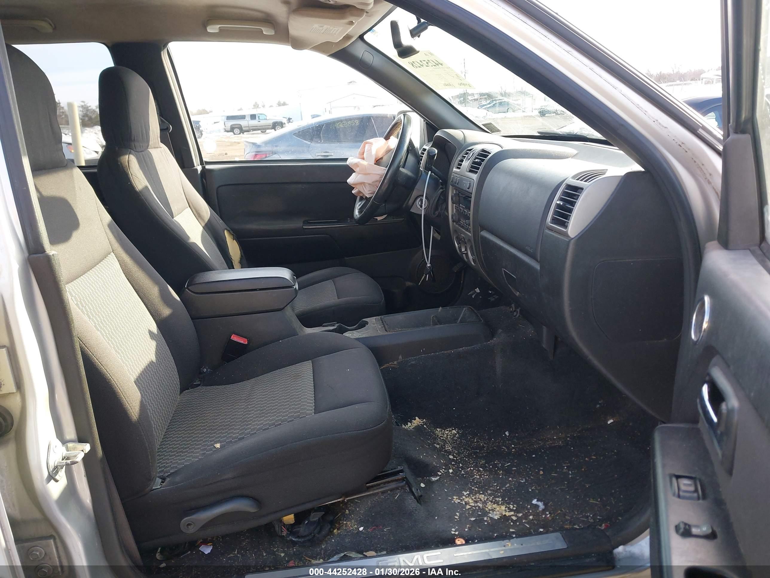 GMC CANYON image 5