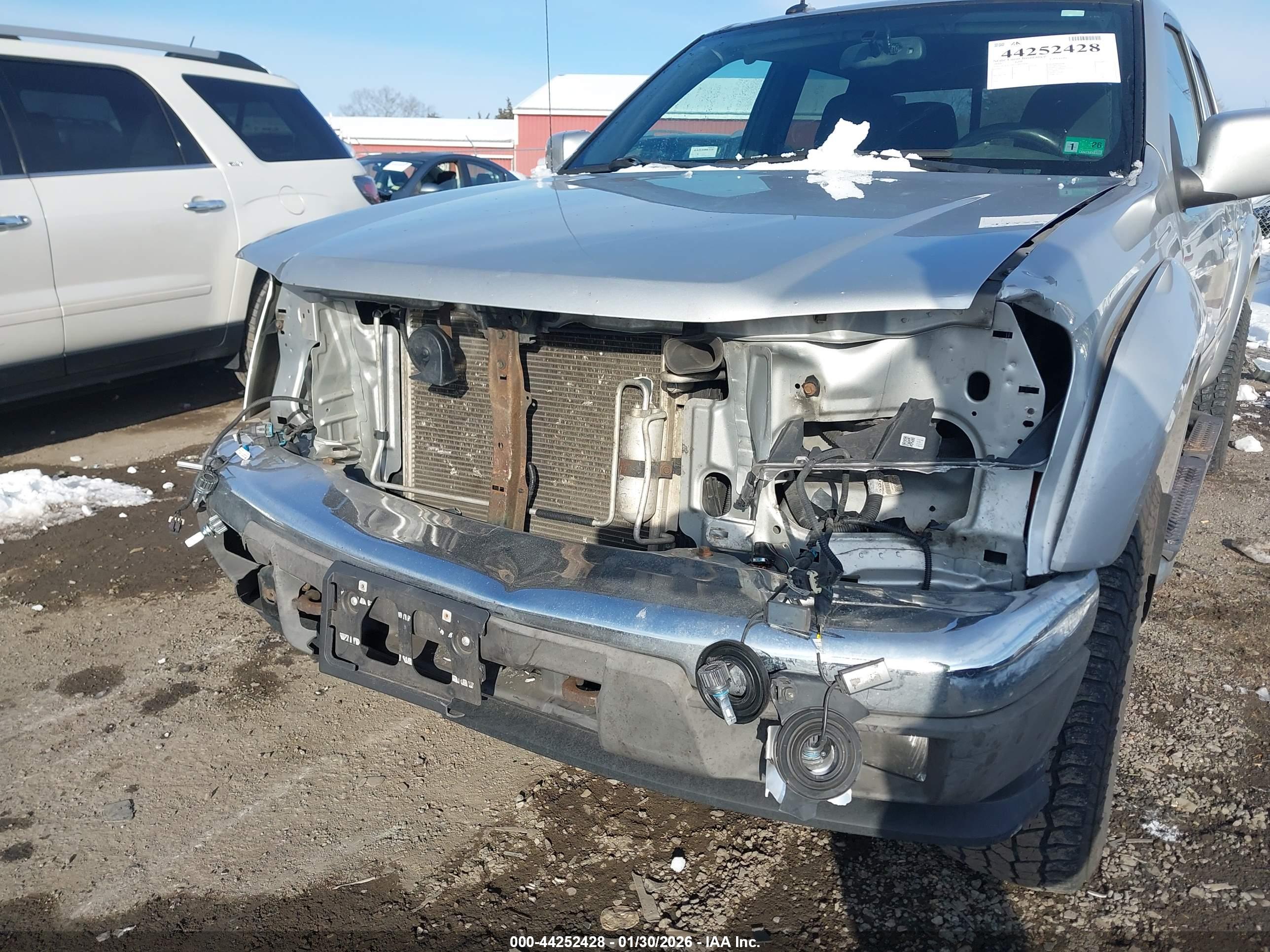 GMC CANYON image 6