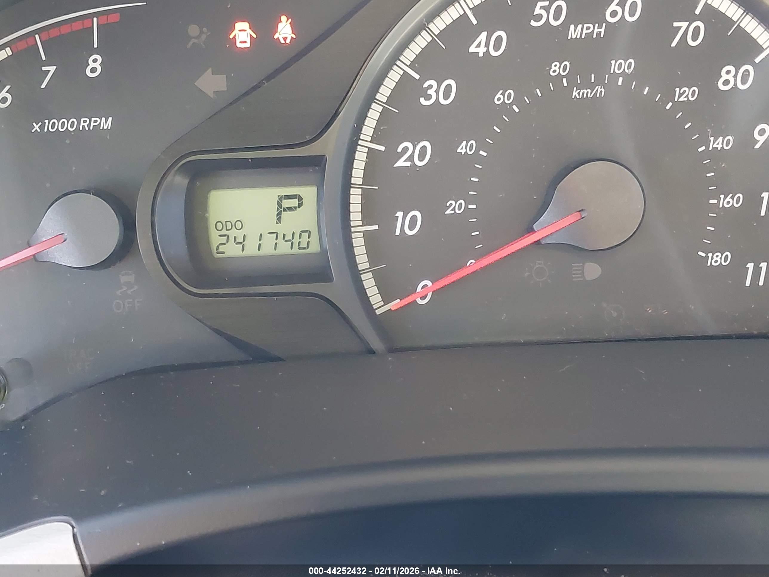 TOYOTA SIENNA image 7