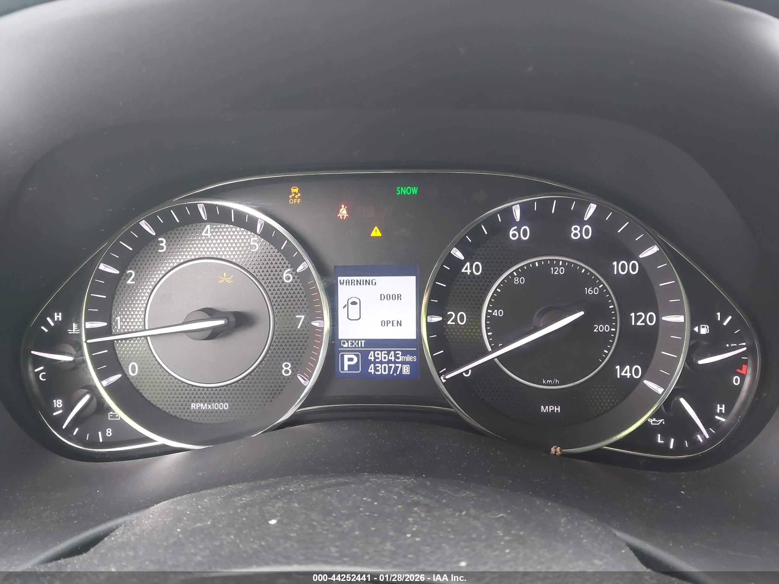 NISSAN ARMADA image 7