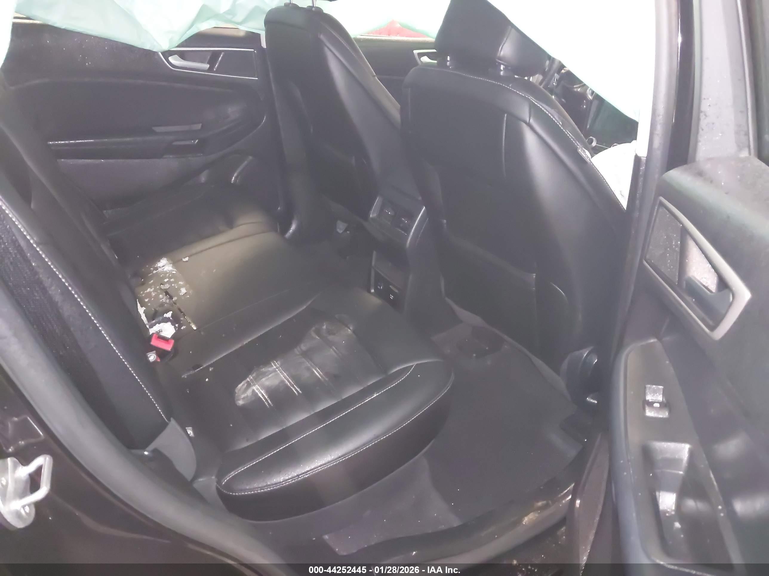 FORD EDGE image 8