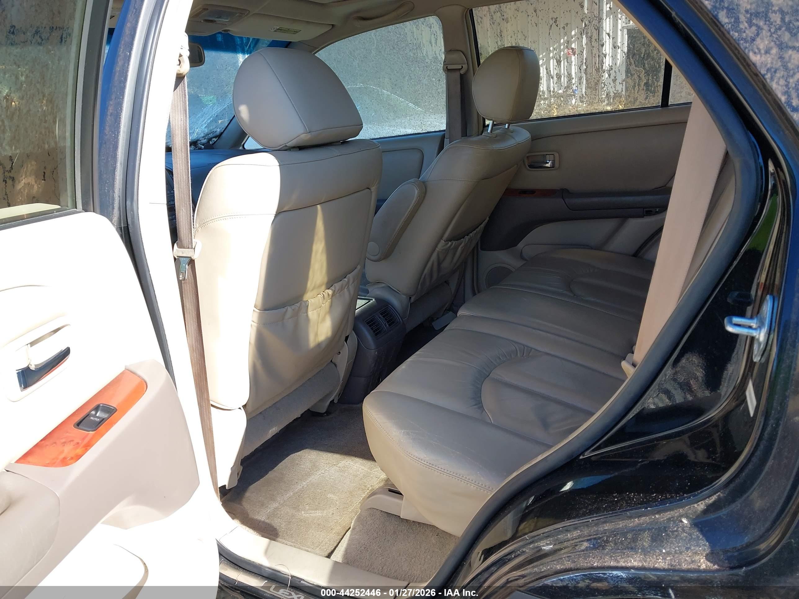 LEXUS RX image 8