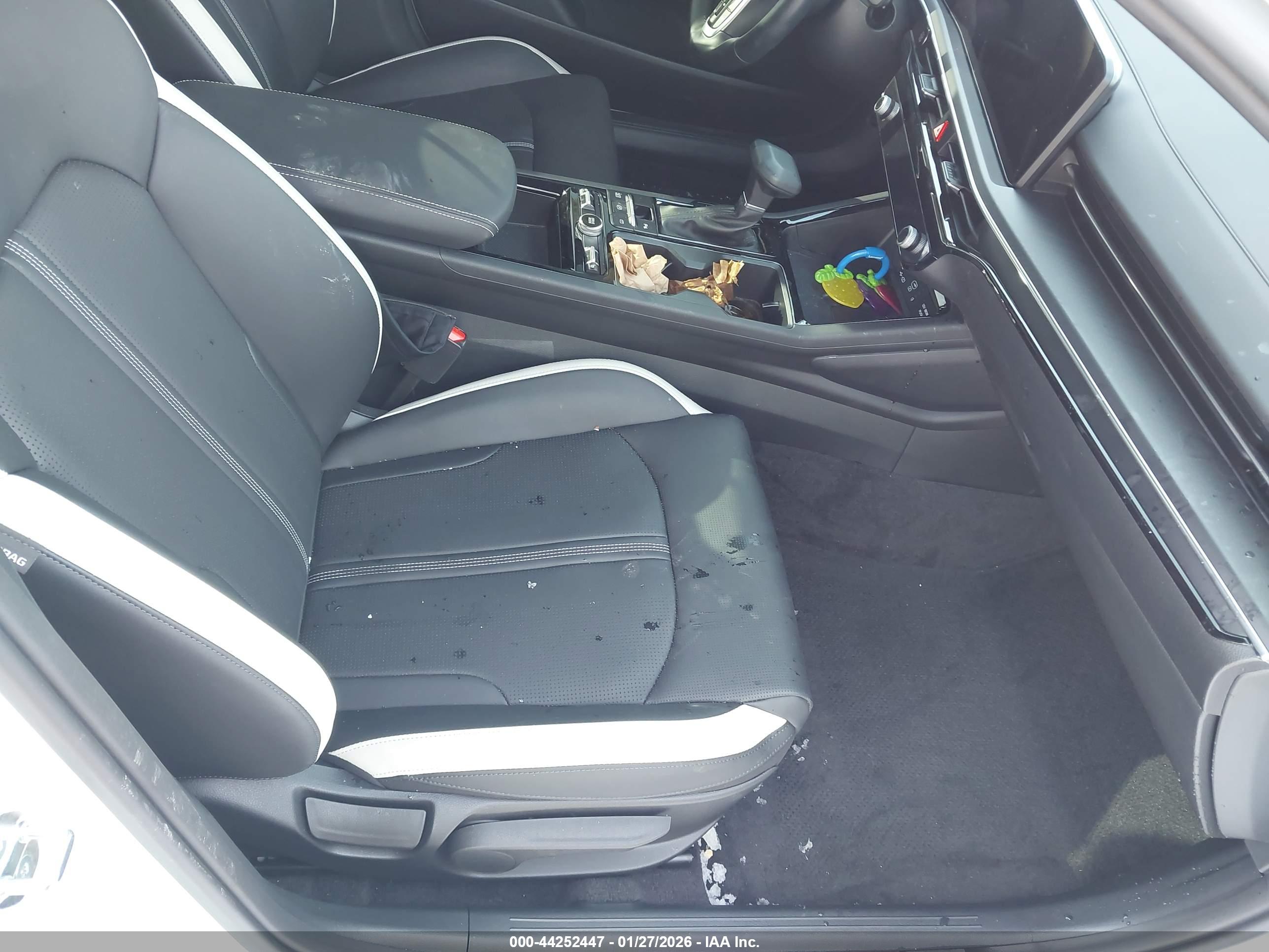 KIA K5 image 5