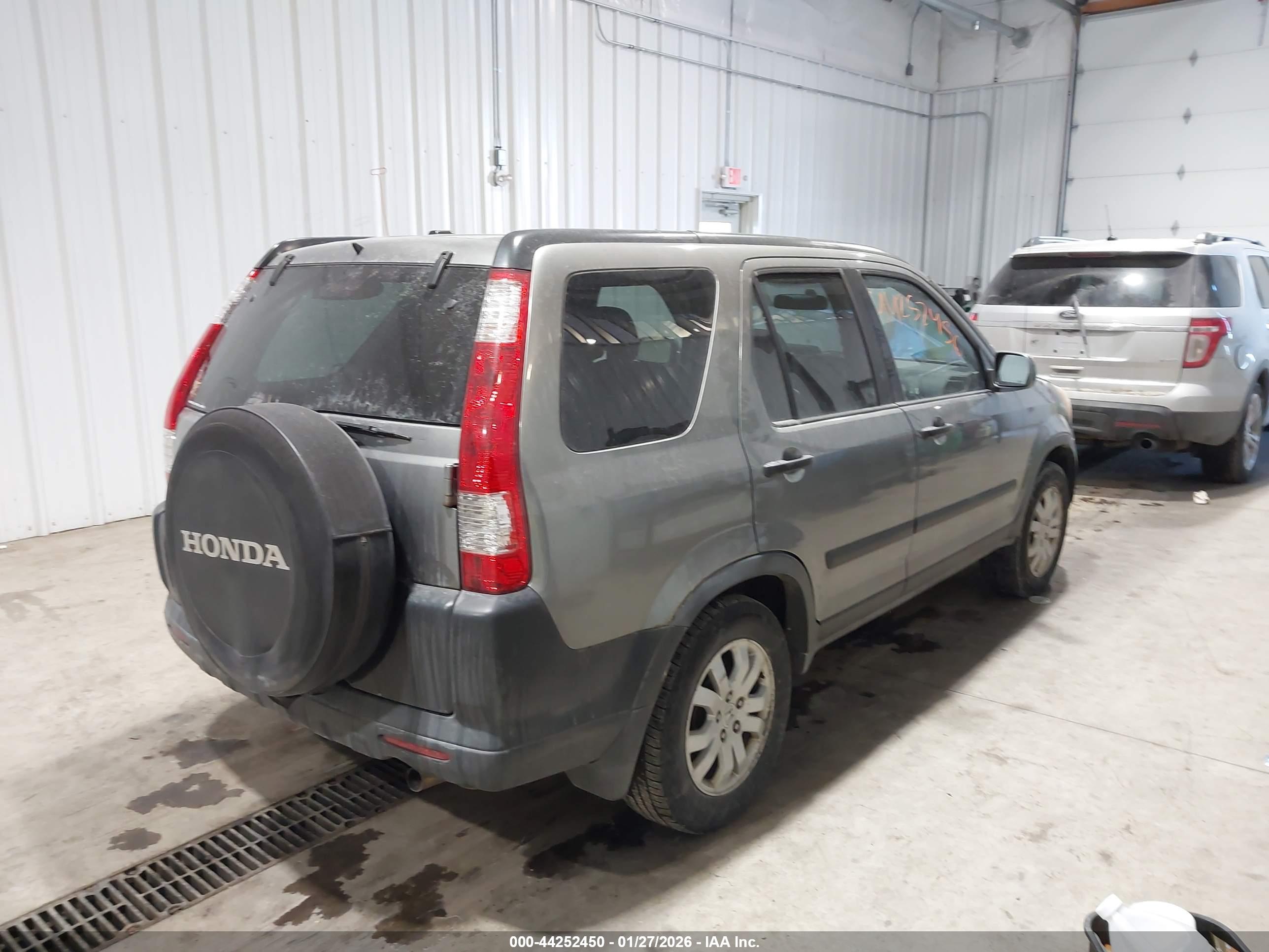 HONDA CR-V image 4
