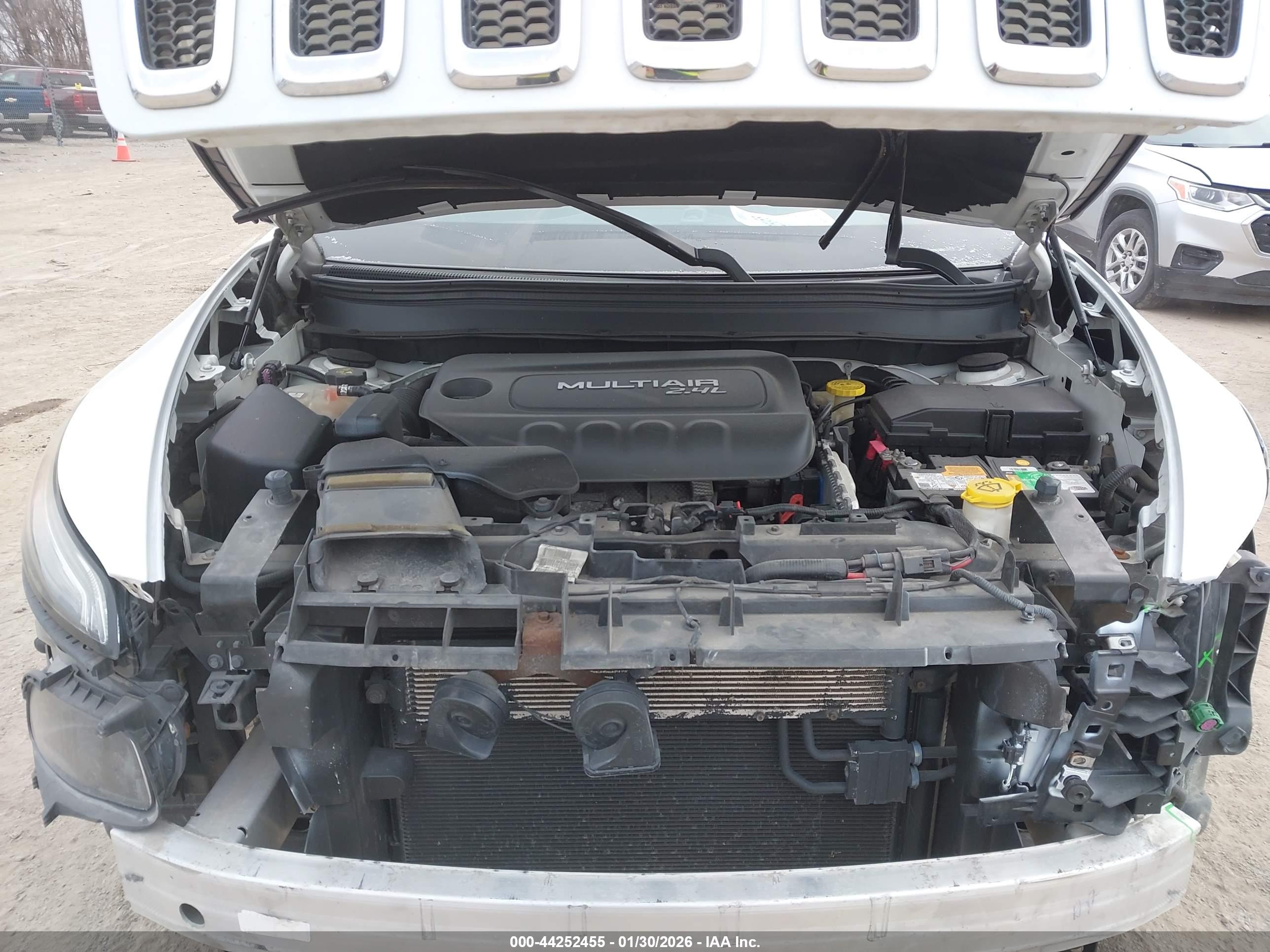 JEEP CHEROKEE image 10