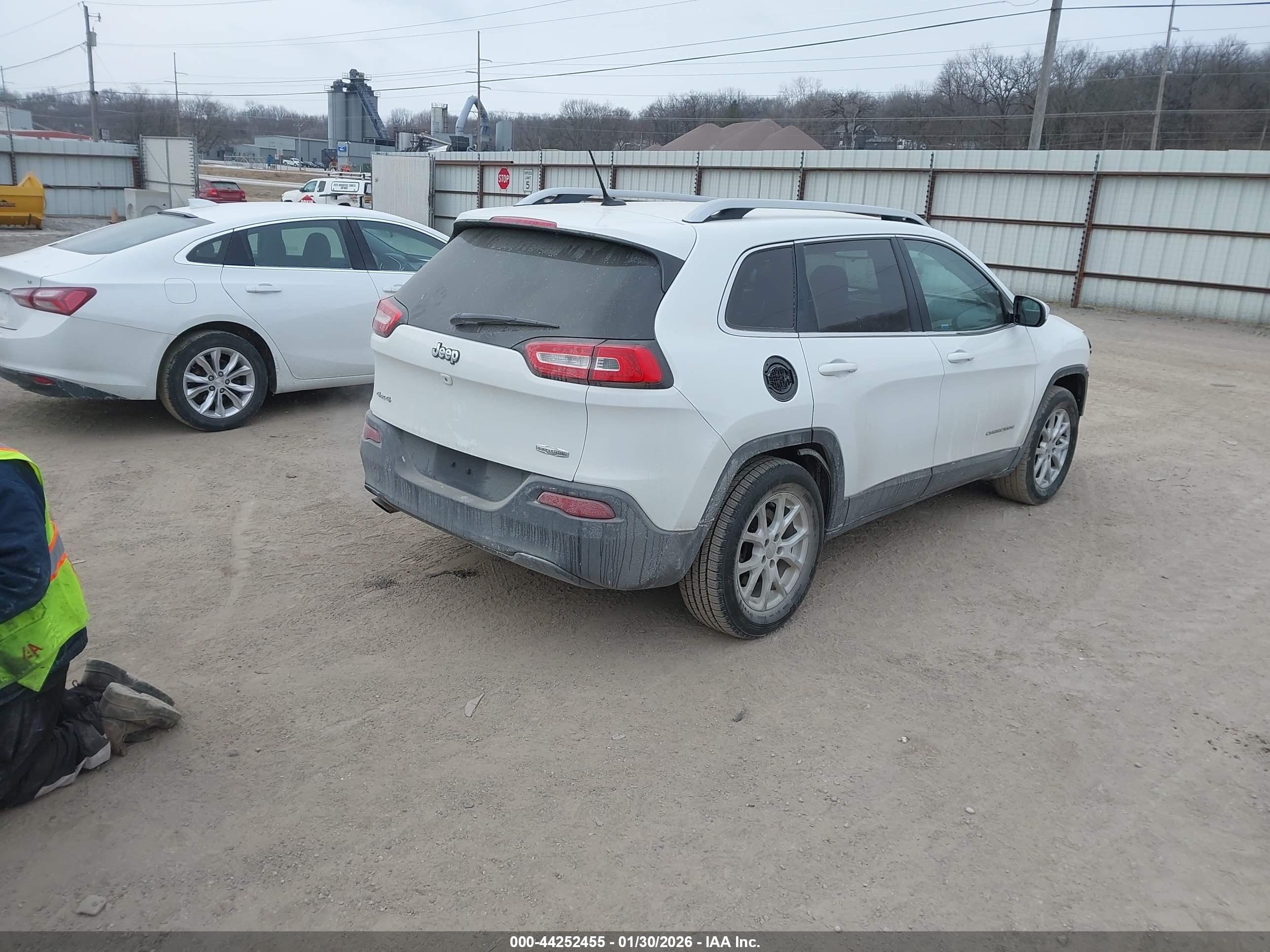 JEEP CHEROKEE image 4