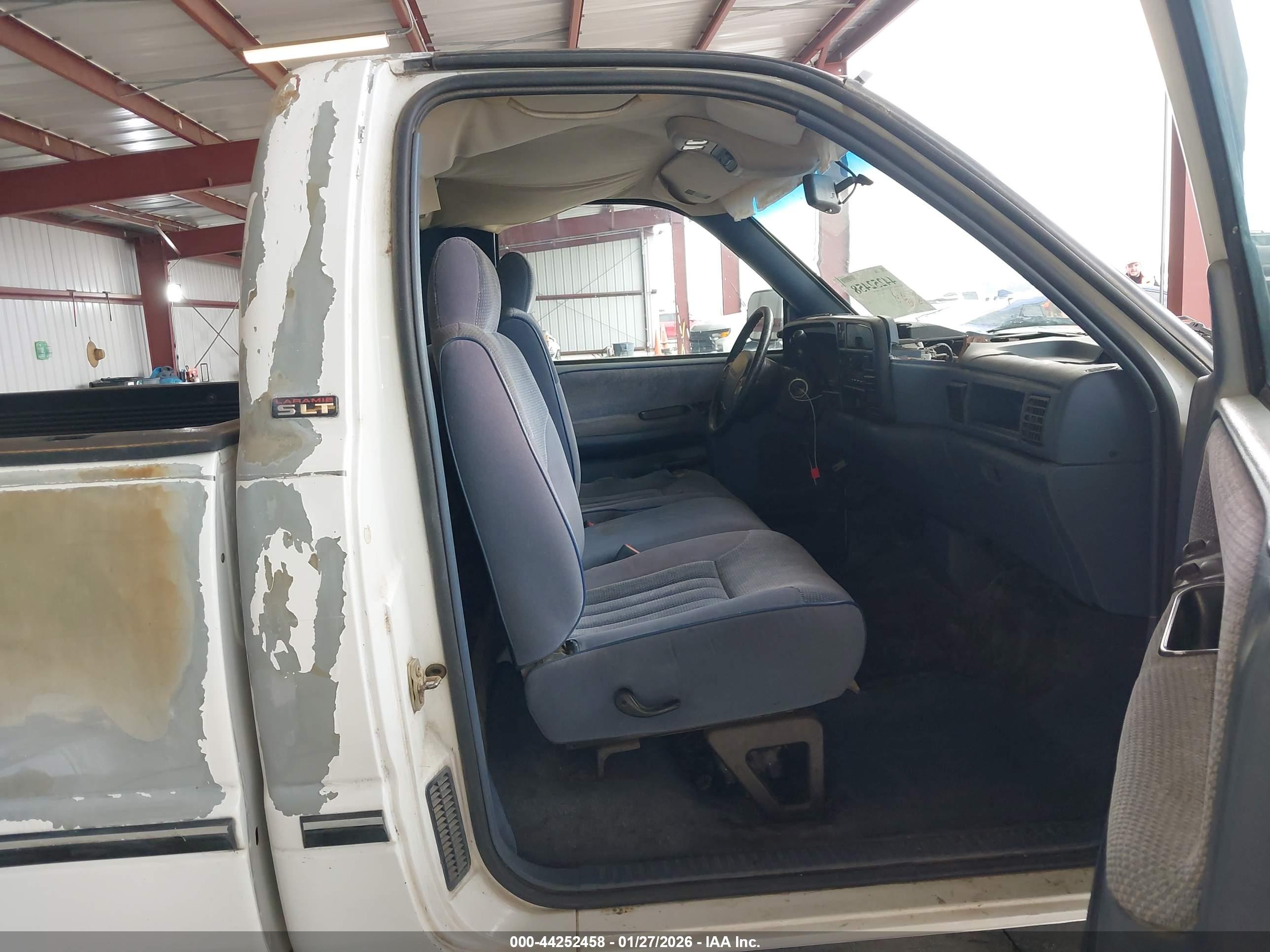 DODGE RAM image 5