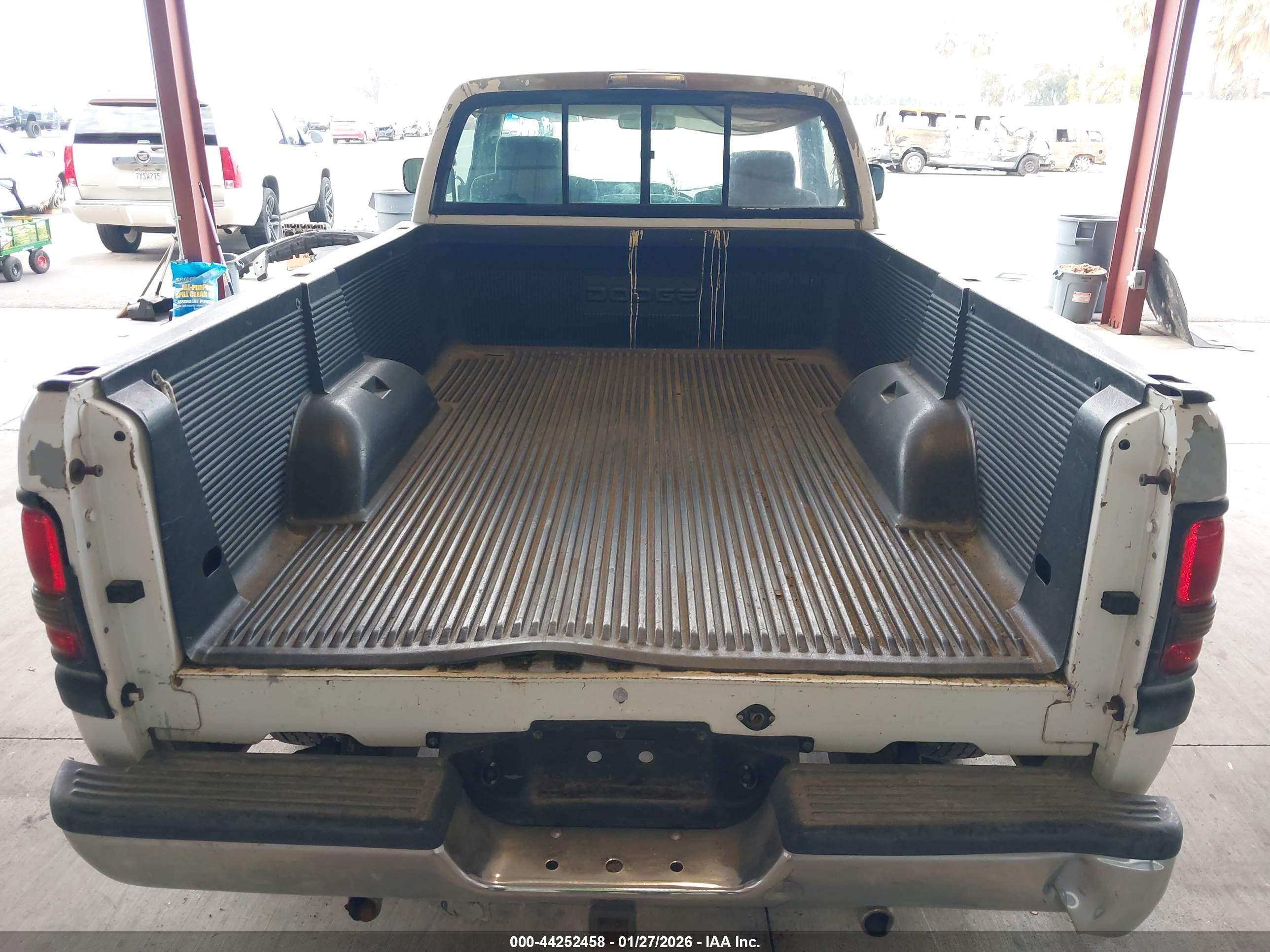 DODGE RAM image 8
