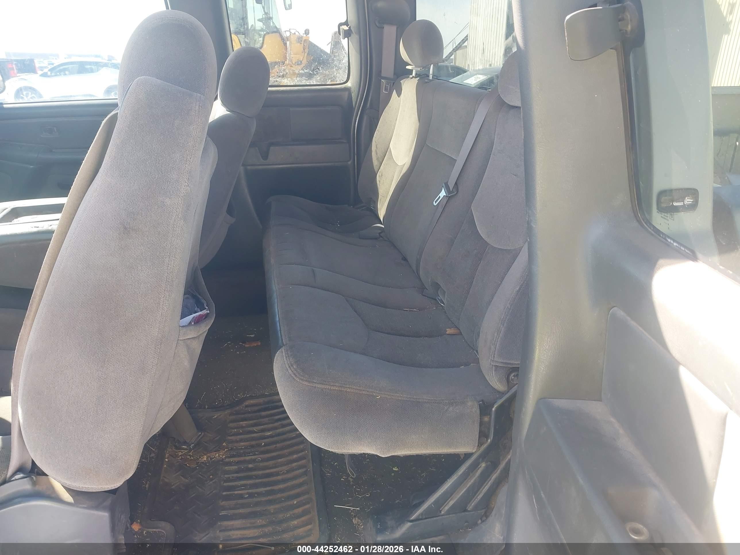 GMC SIERRA image 8