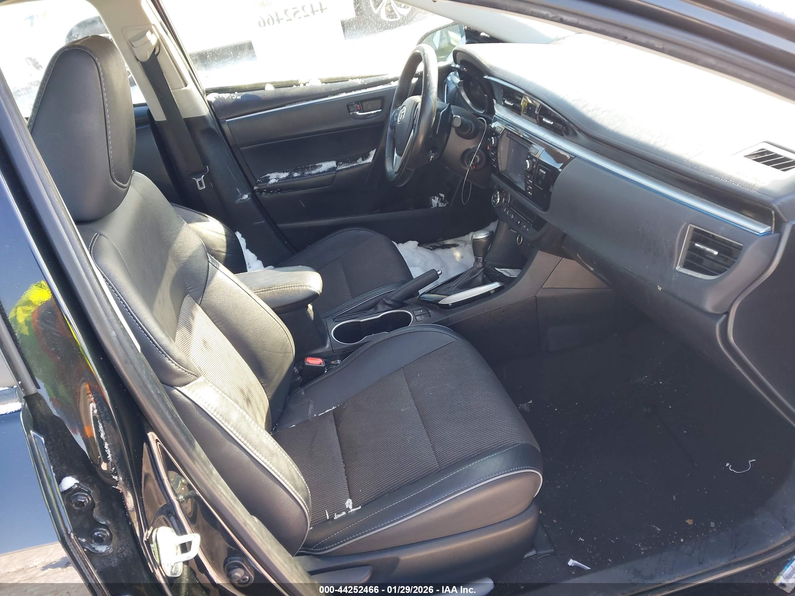 TOYOTA COROLLA image 5