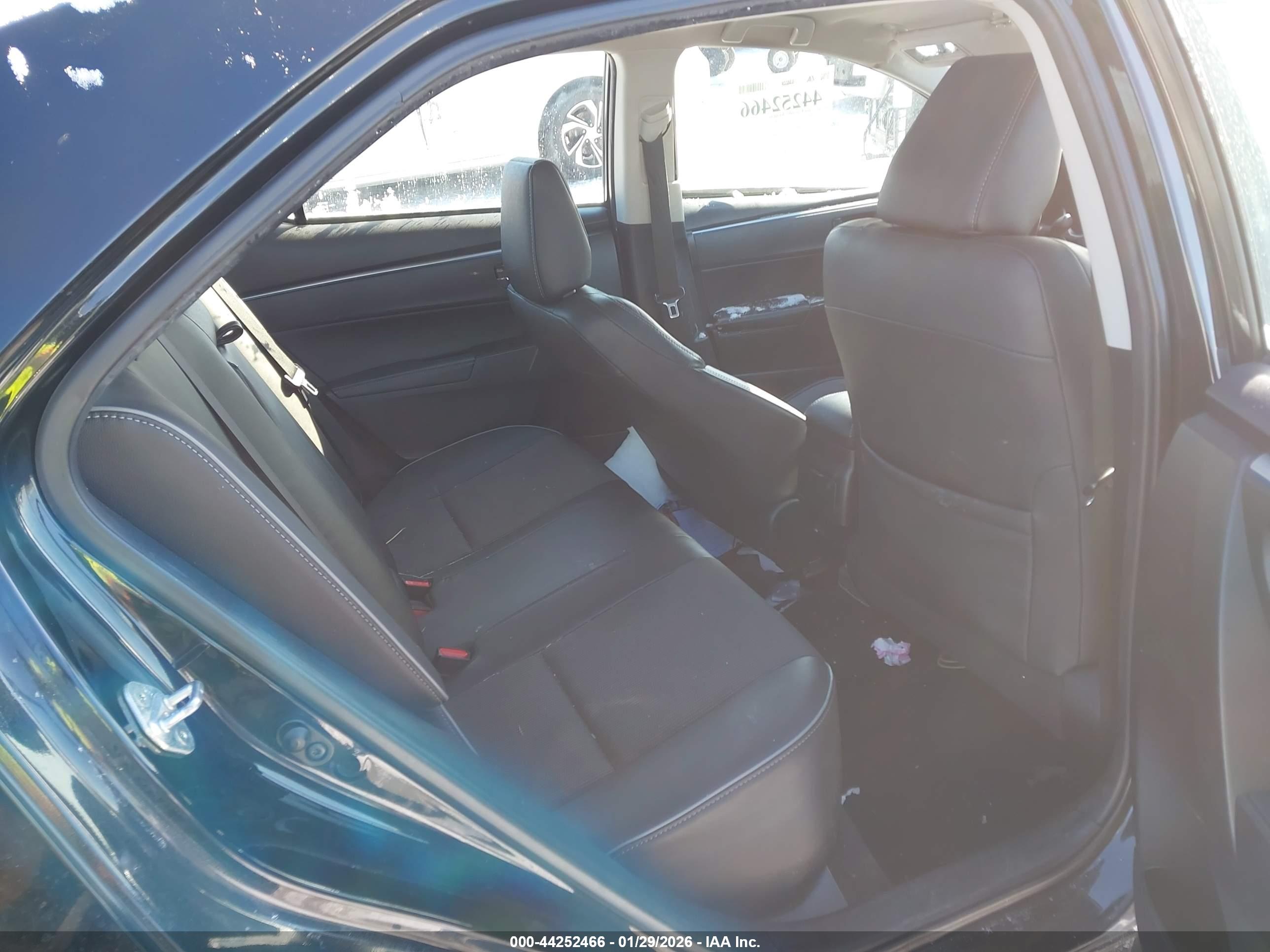TOYOTA COROLLA image 8