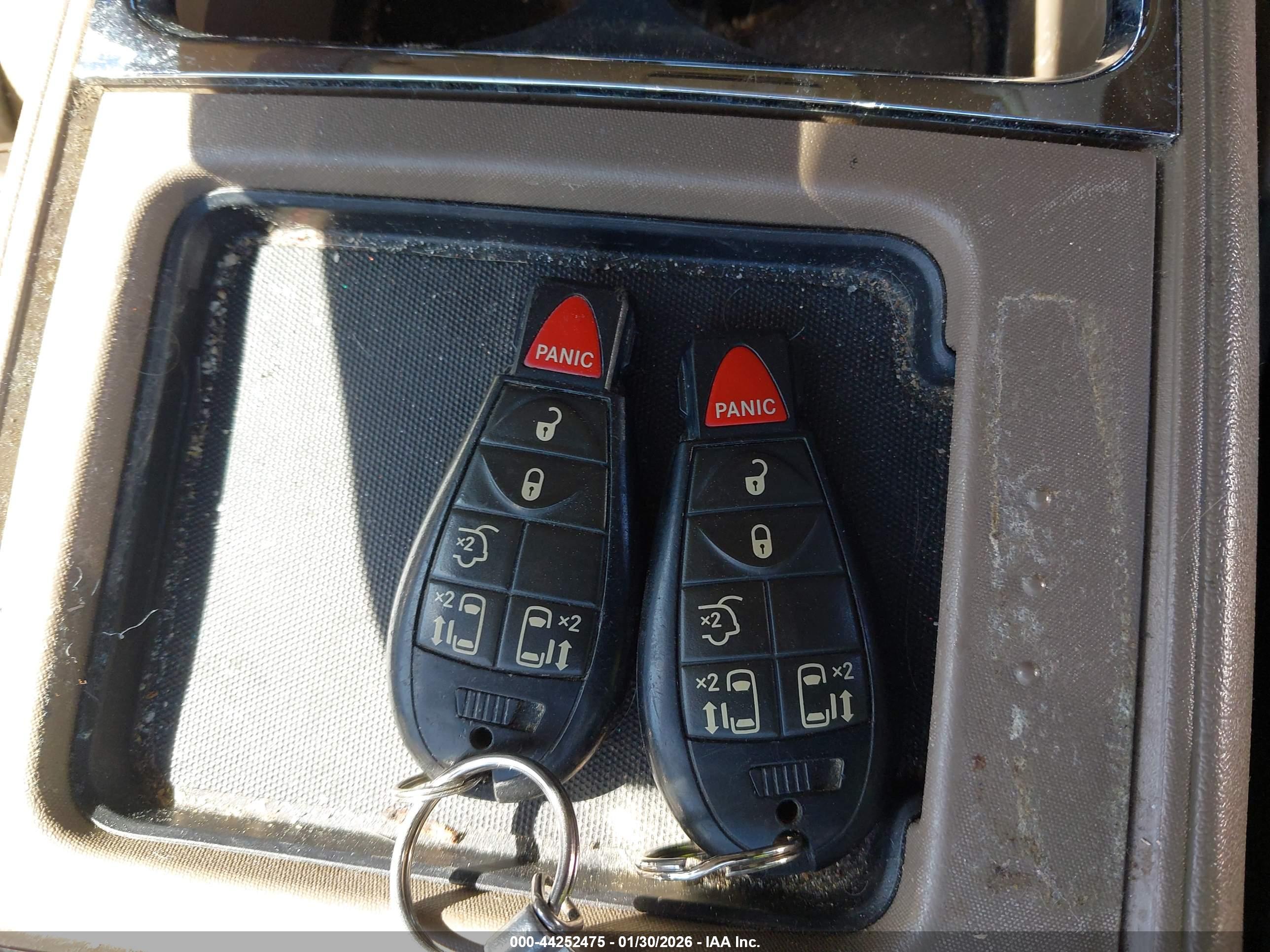 CHRYSLER TOWN image 11