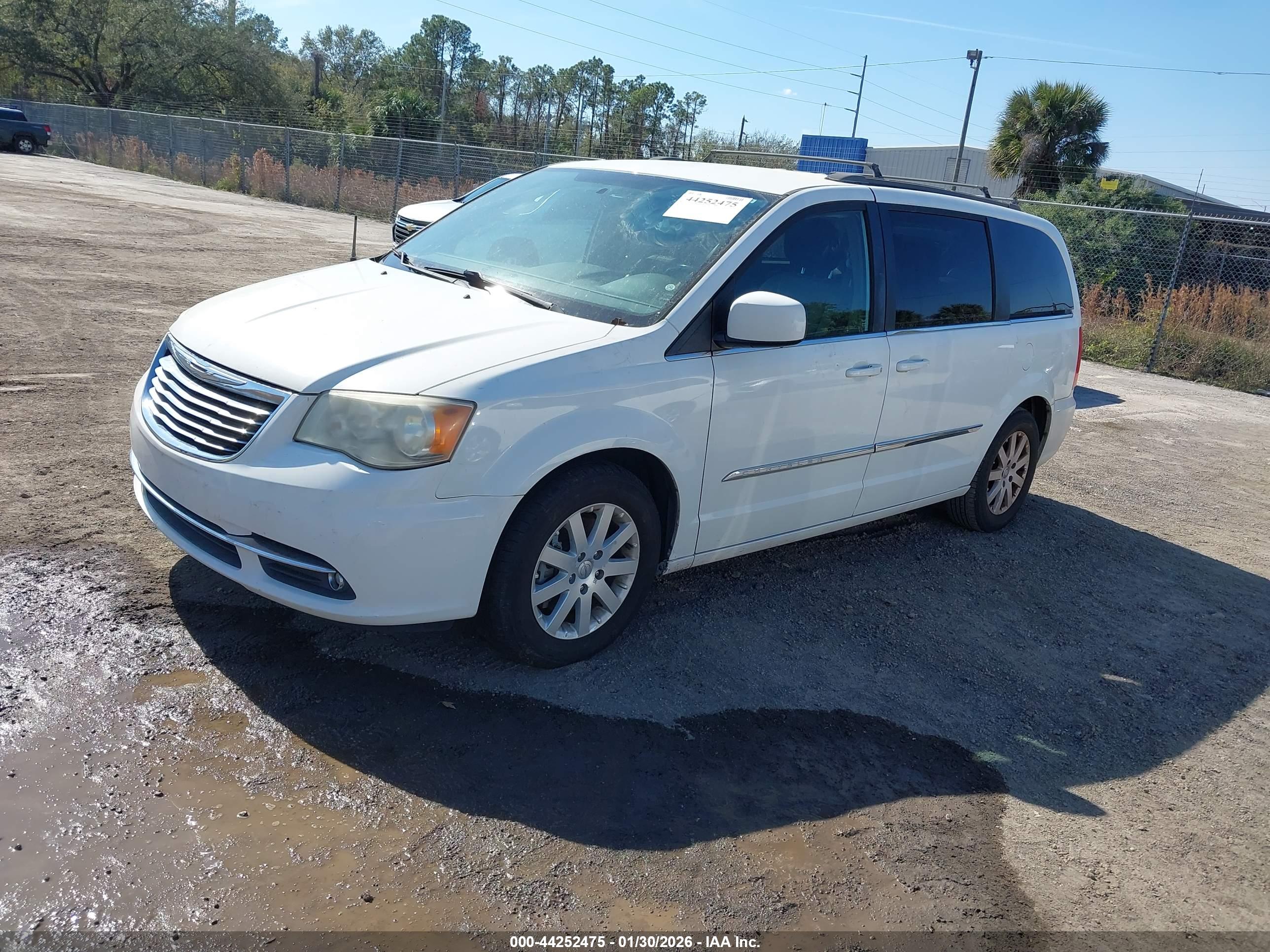 CHRYSLER TOWN image 2