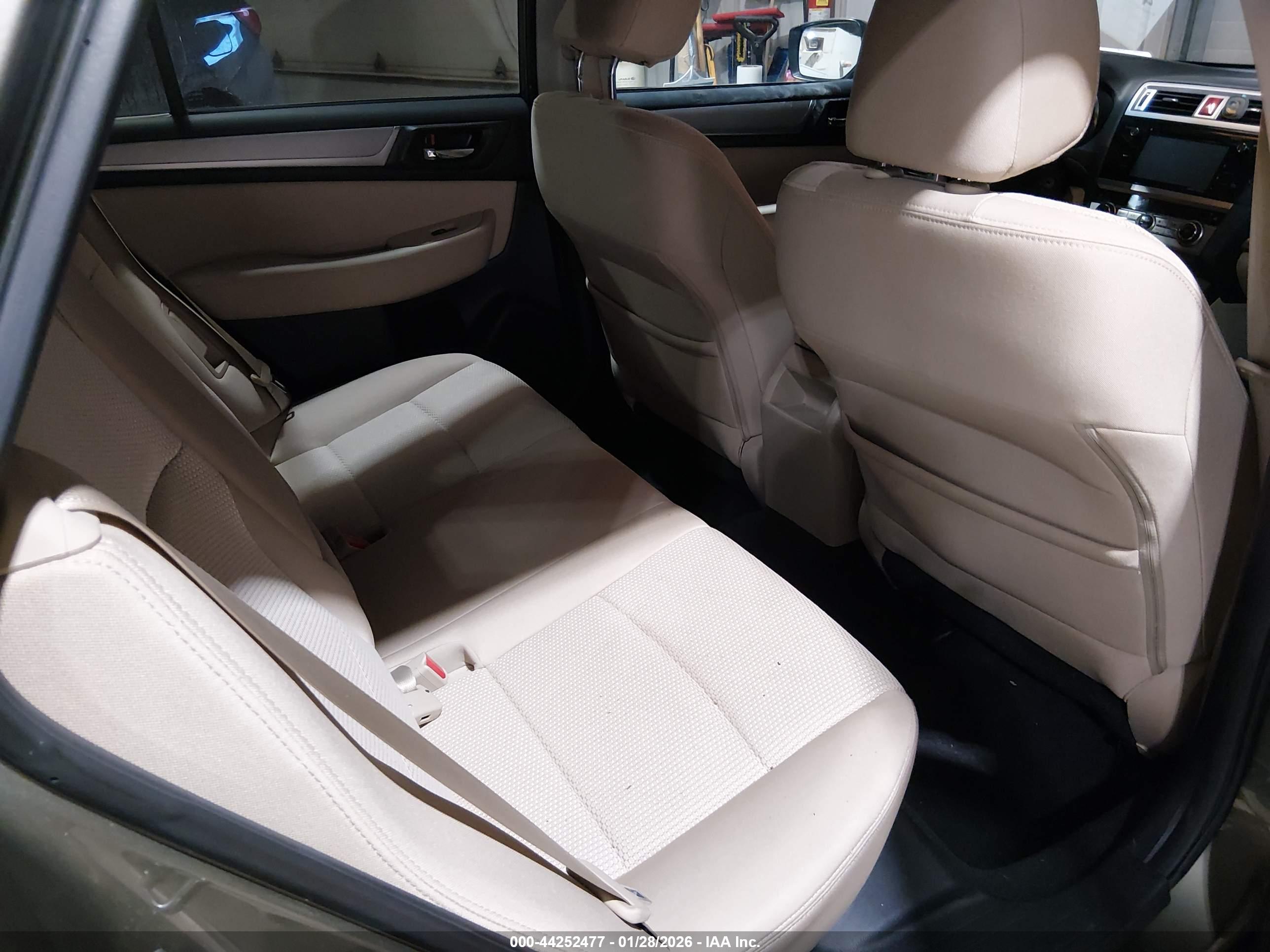 SUBARU OUTBACK image 8